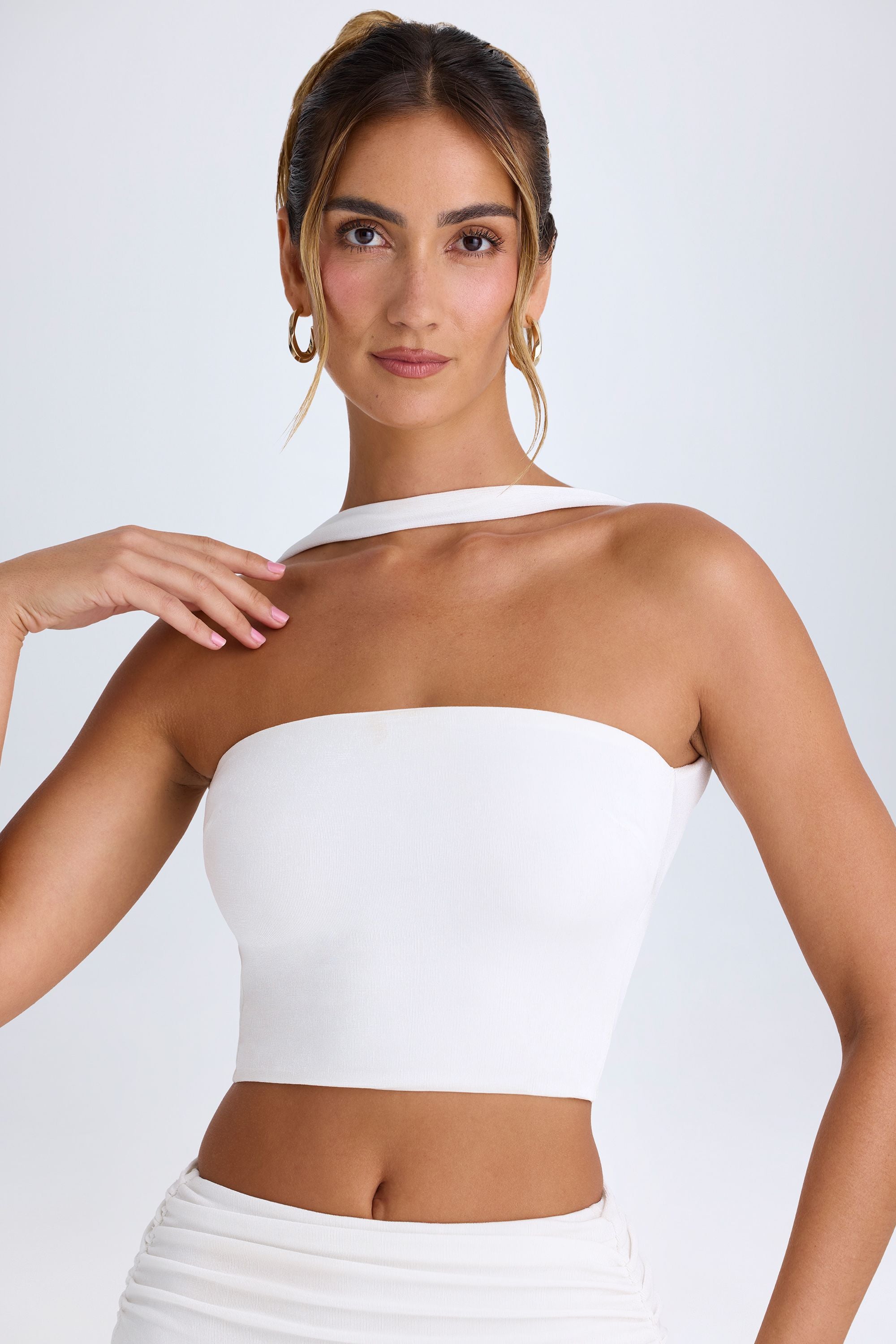 Khai Choker-Detail Bandeau Top in White | Oh Polly