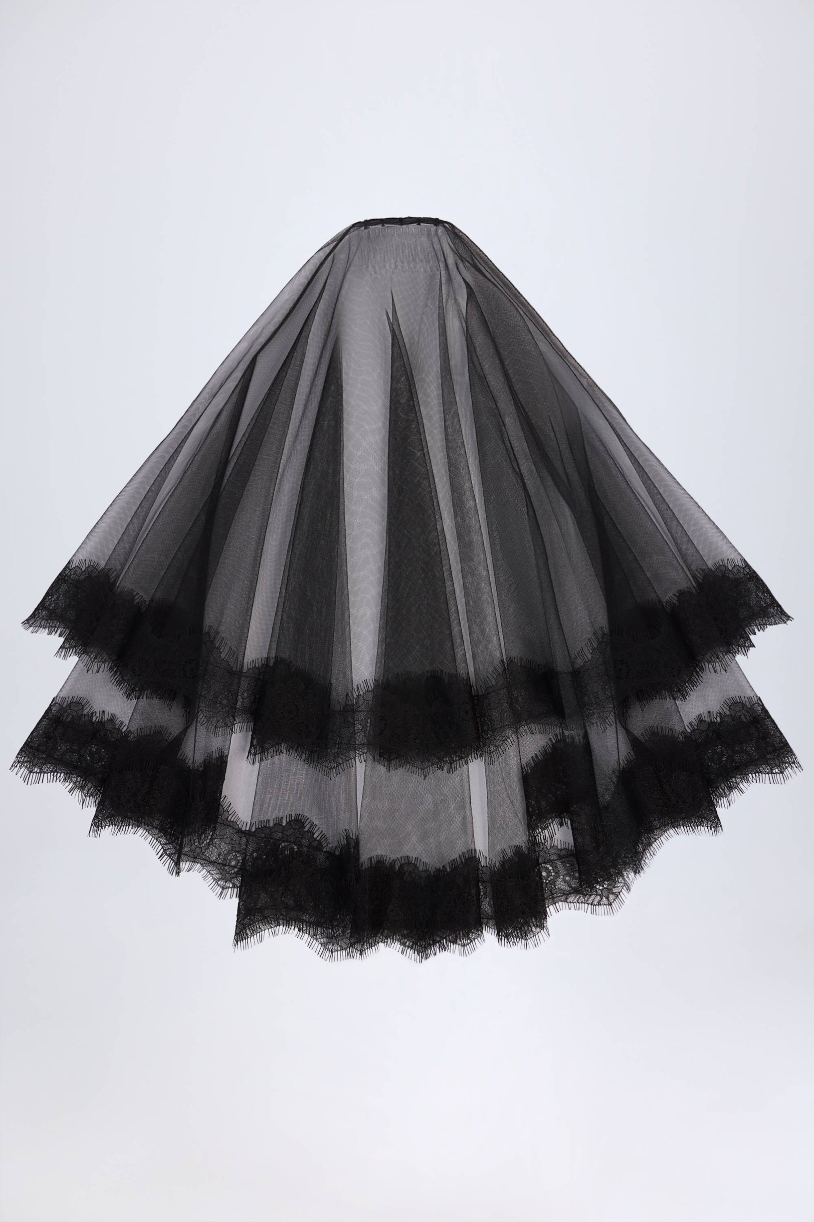 Lace-Trim Veil in Black - 2