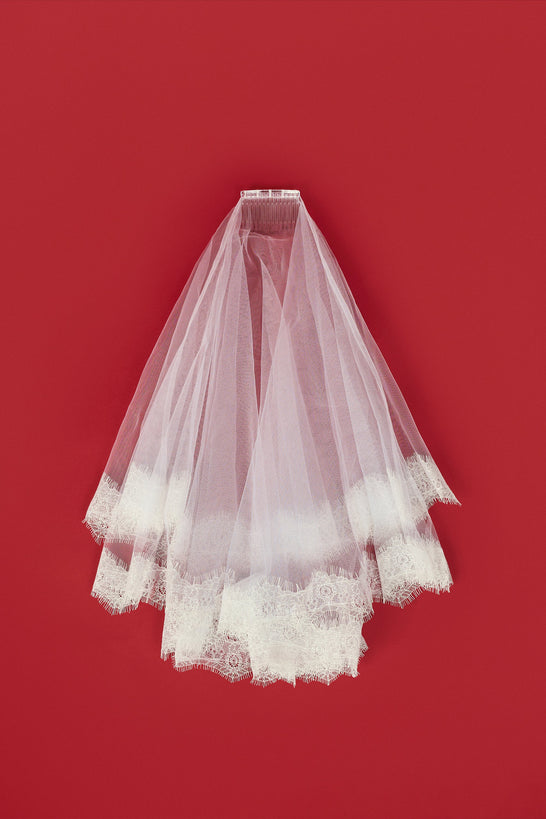 Lace-Trim Veil in White