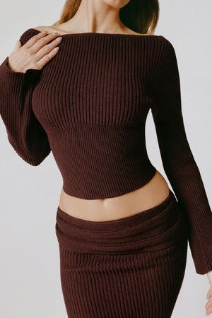 Oh Polly's Sarah wearing the Wilona Full Top in Espresso Knitwear fabric perfect for relaxed evenings out