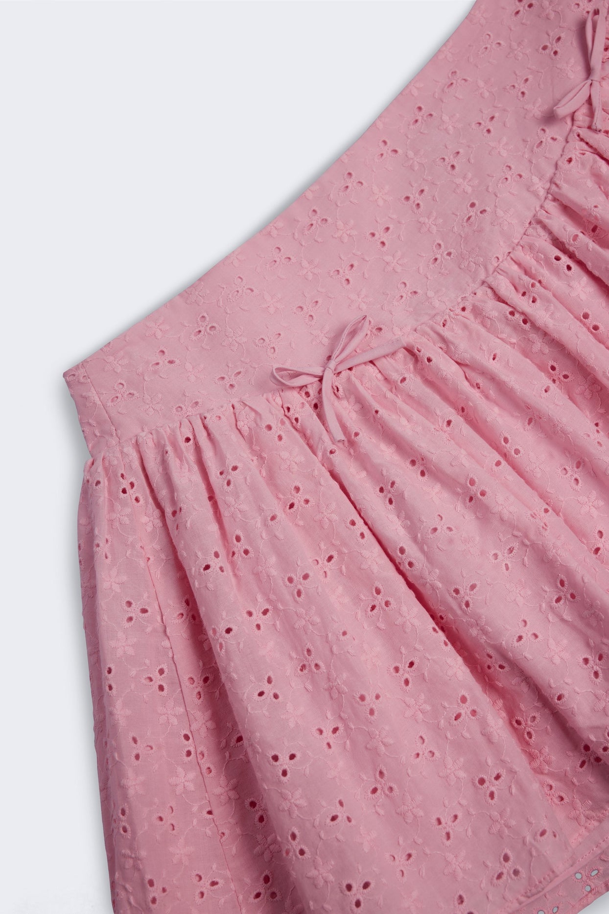 Bow-Detail Broderie Anglaise Mini Skirt in Soft Pink - 4