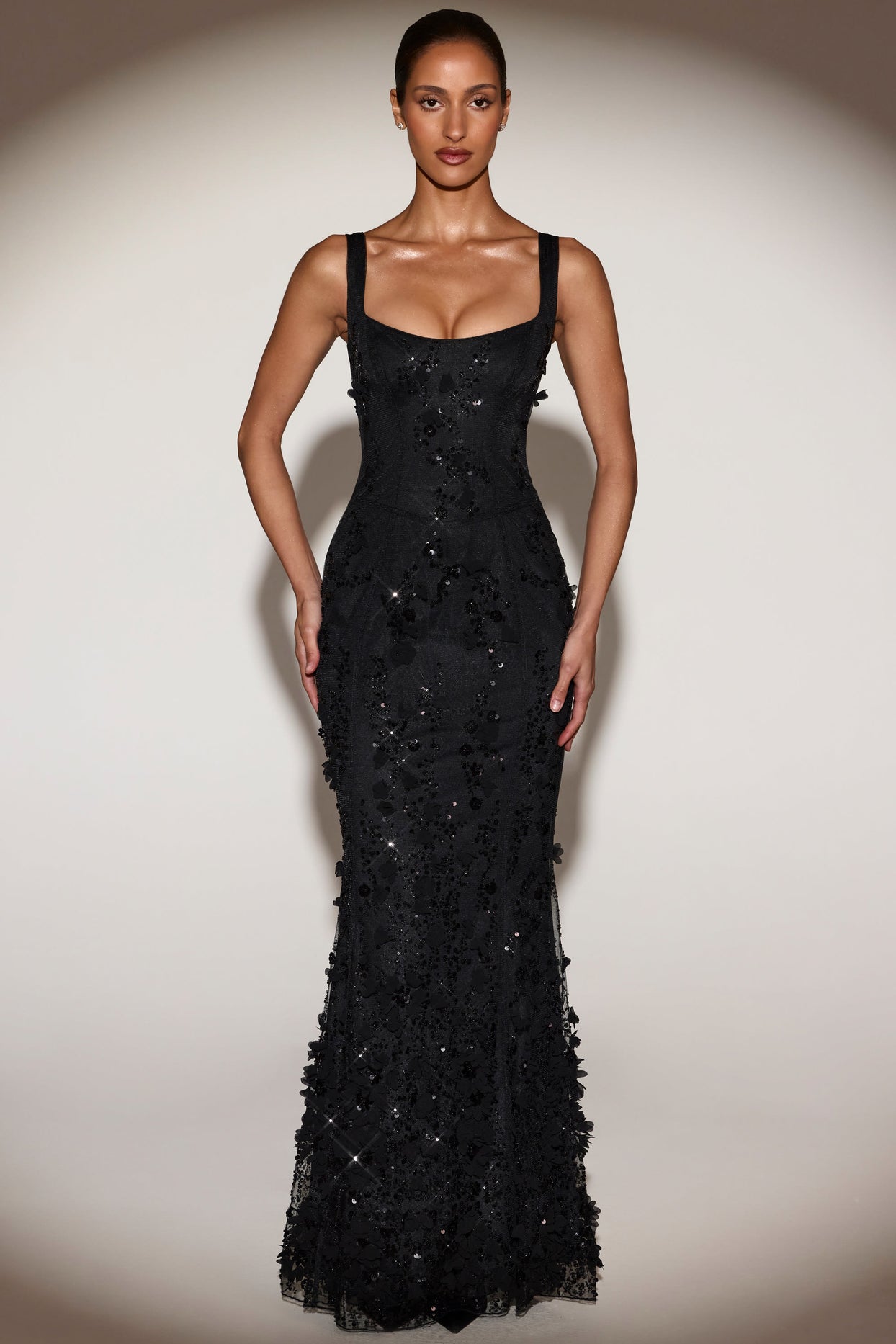 Embellished Appliqué Soft-Scoop Corset Gown in Black - 4