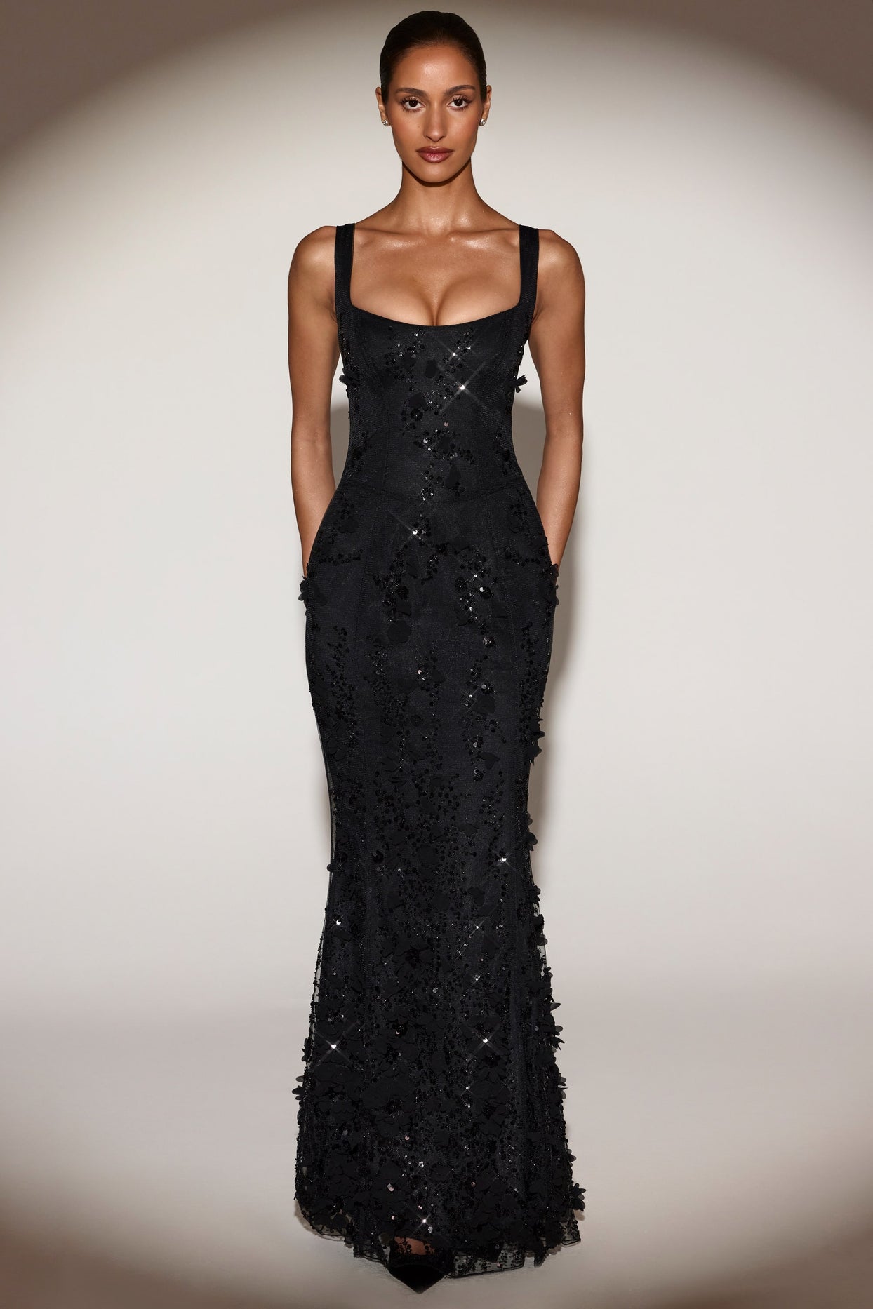 Embellished Appliqué Soft-Scoop Corset Gown in Black - 8