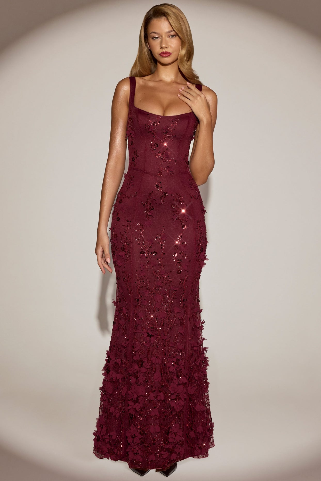 Embellished Appliqué Soft-Scoop Corset Gown in Wine Red - 5