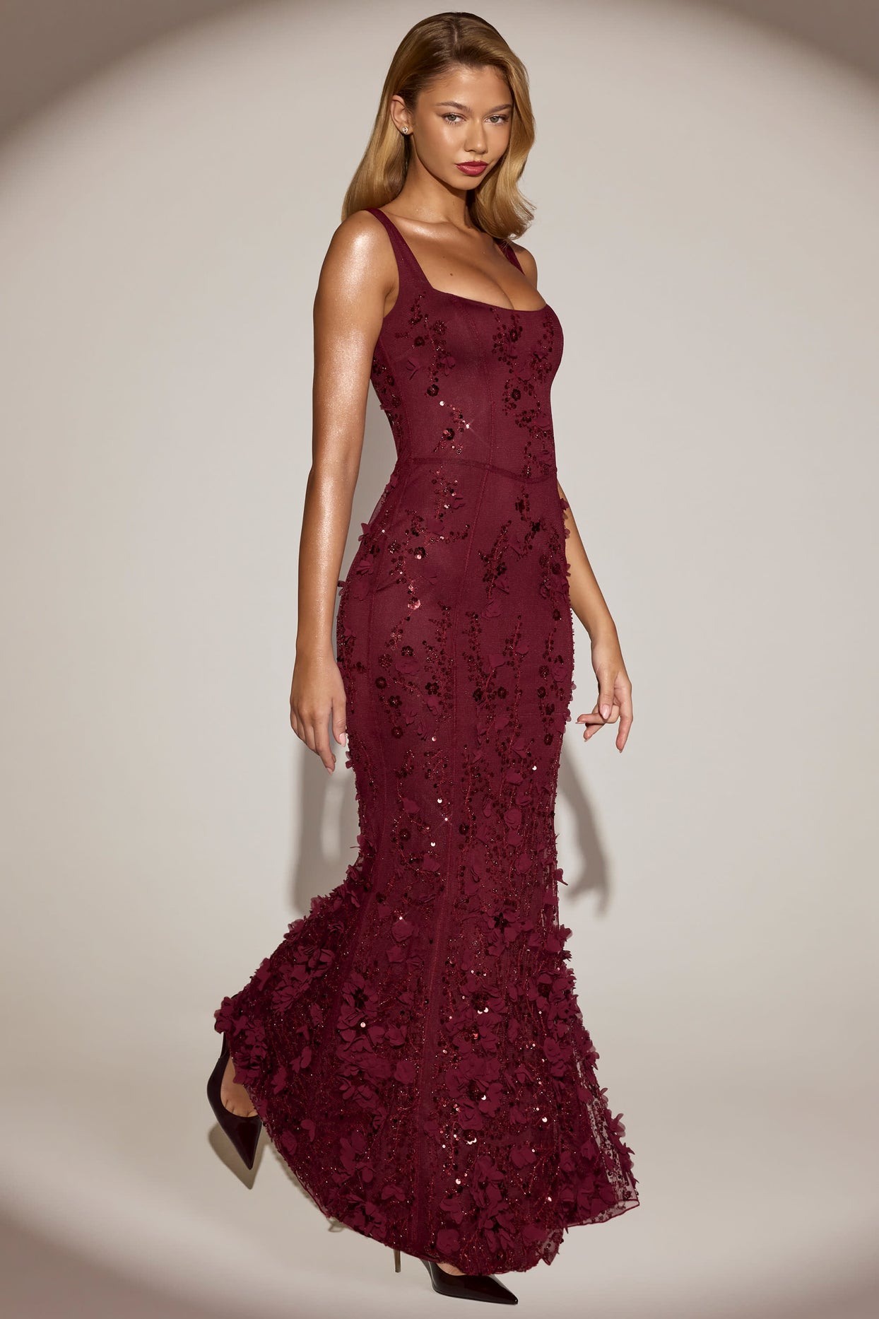 Embellished Appliqué Soft-Scoop Corset Gown in Wine Red - 7