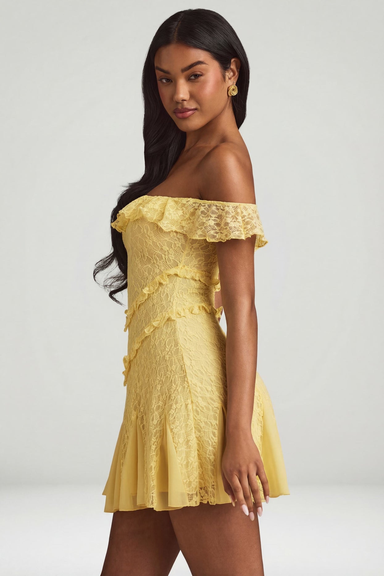 Off-Shoulder Lace A-Line Mini Dress in Pastel Yellow - 3