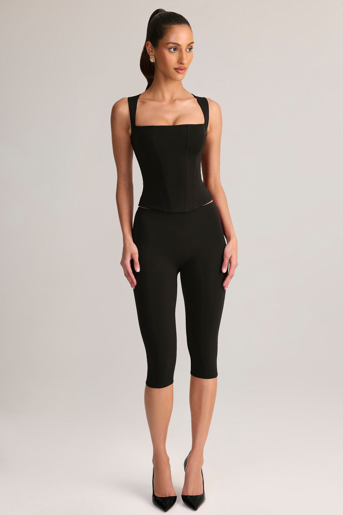 Modal Mid-Rise Capri Leggings in Black