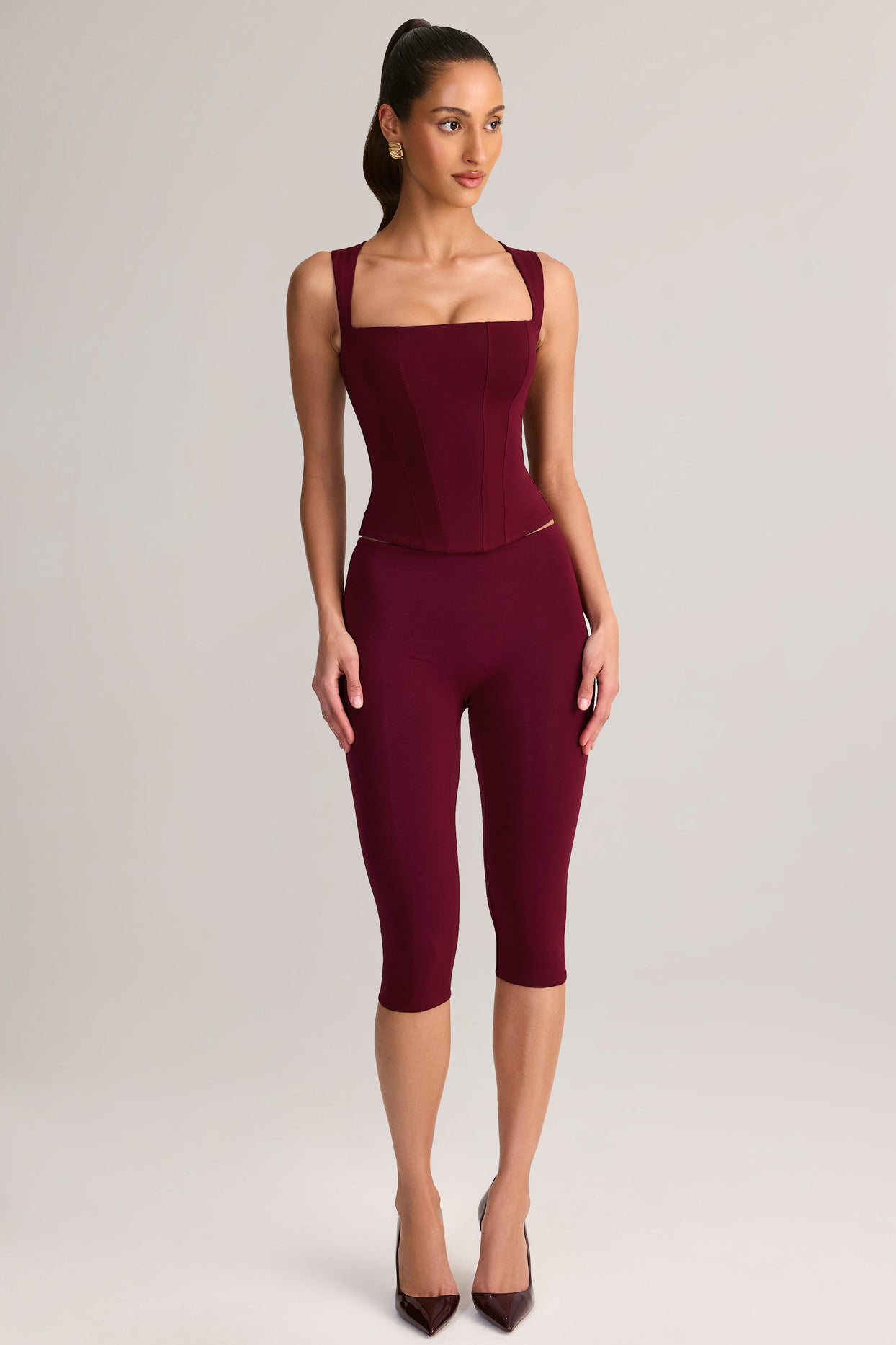 Modal Mid-Rise Capri Leggings in Wine - 5