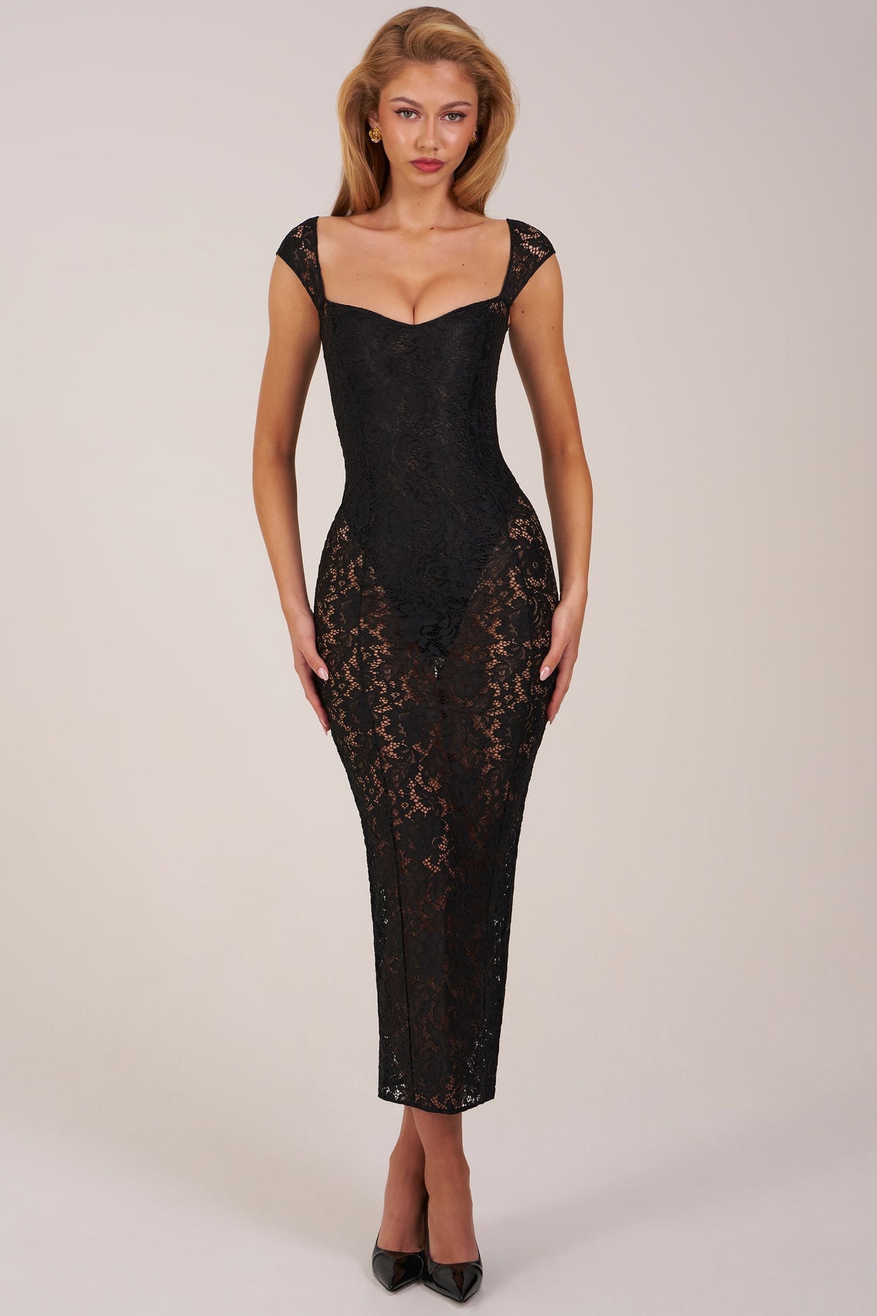 Sweetheart-Neck Maxi Dress in Black - 7