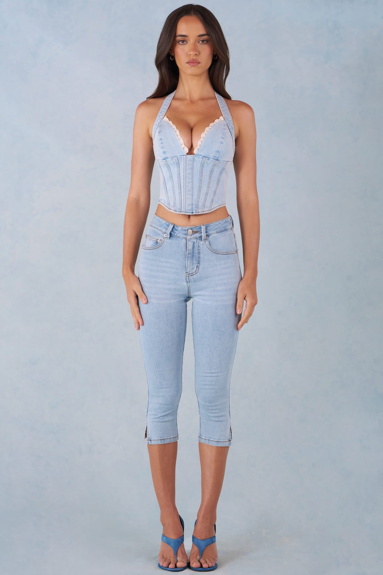 Mid-Rise Denim Capri Jeans in Light Denim - 4