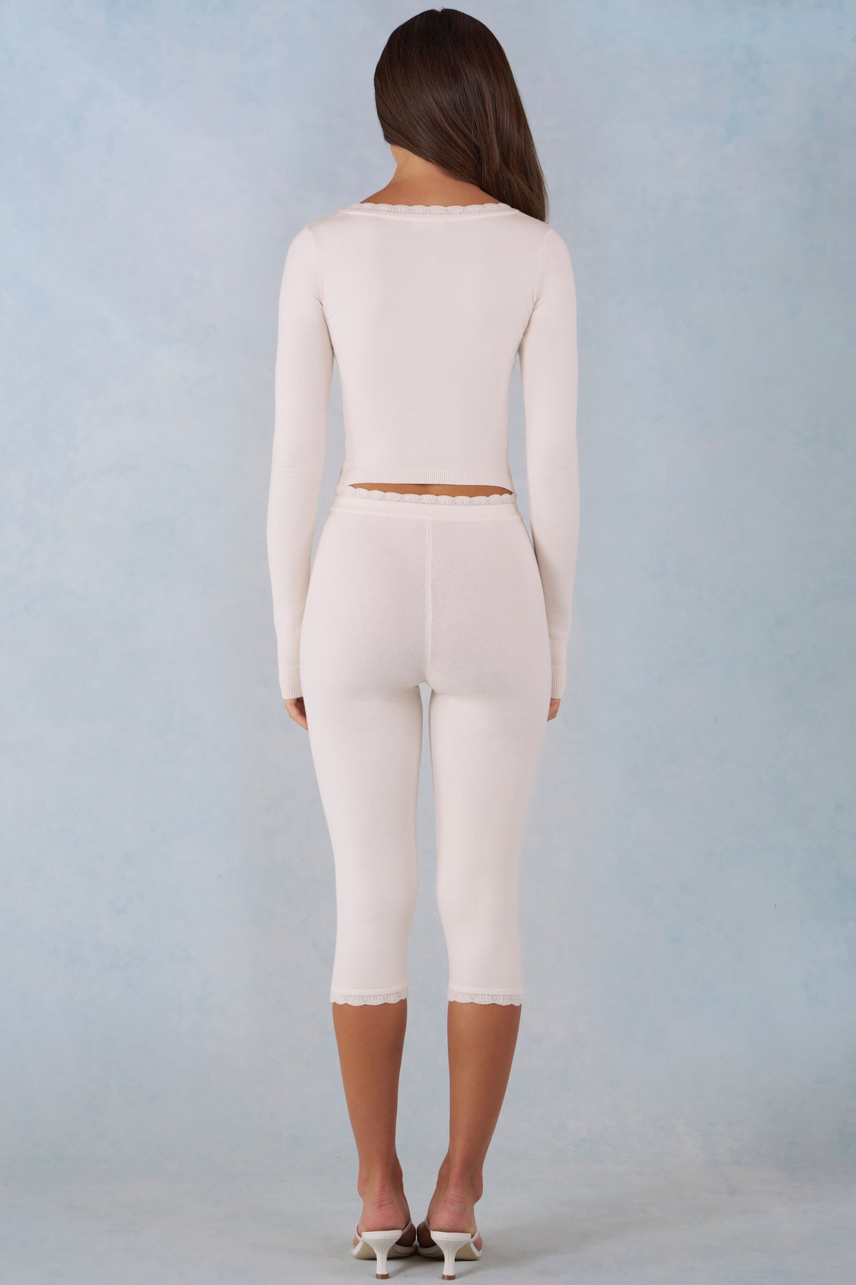 Knit Mid-Rise Capri Trousers in Ivory - 3
