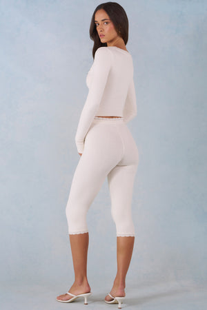 Knit Mid-Rise Capri Trousers in Ivory