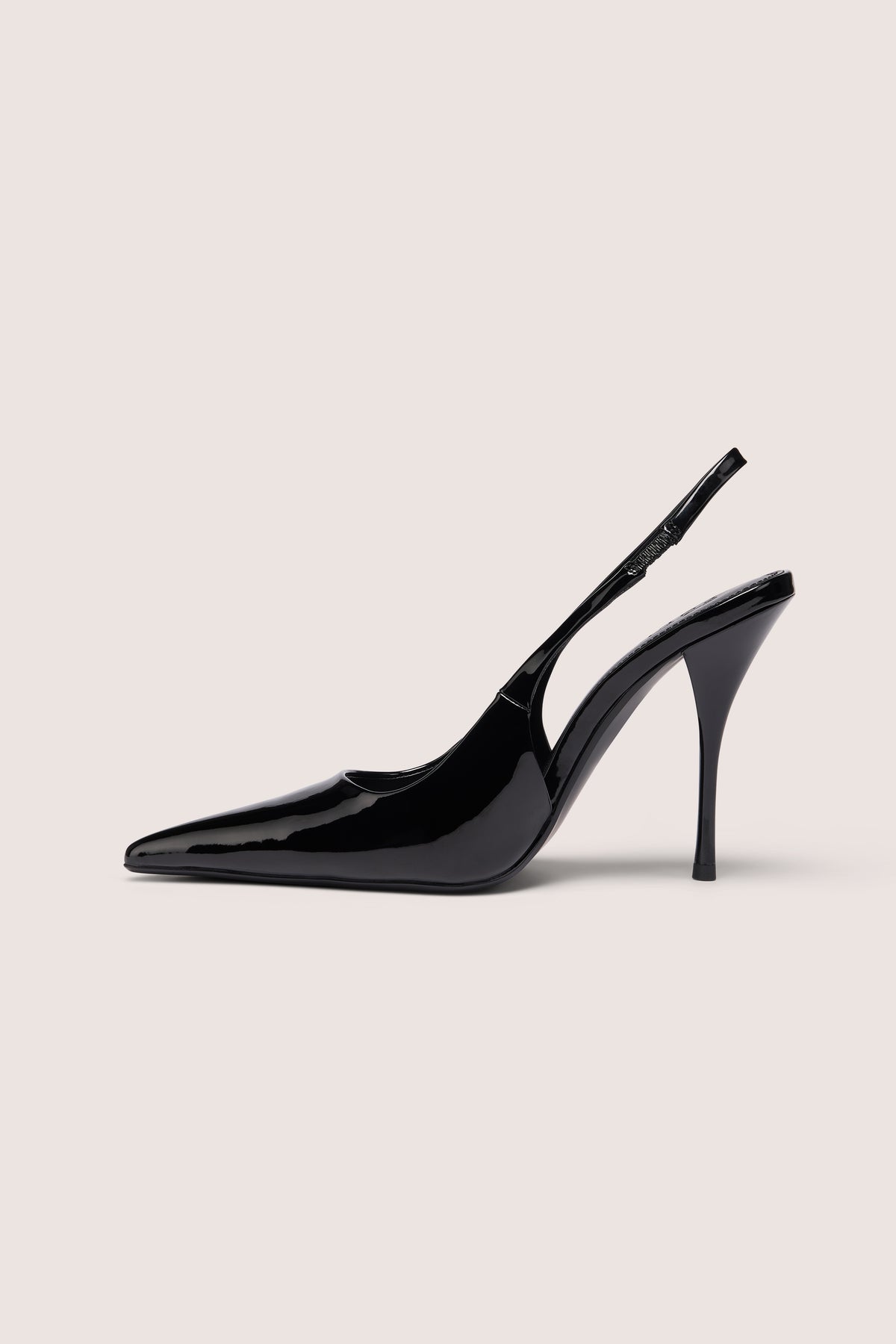 Sling-Back Heels in Black