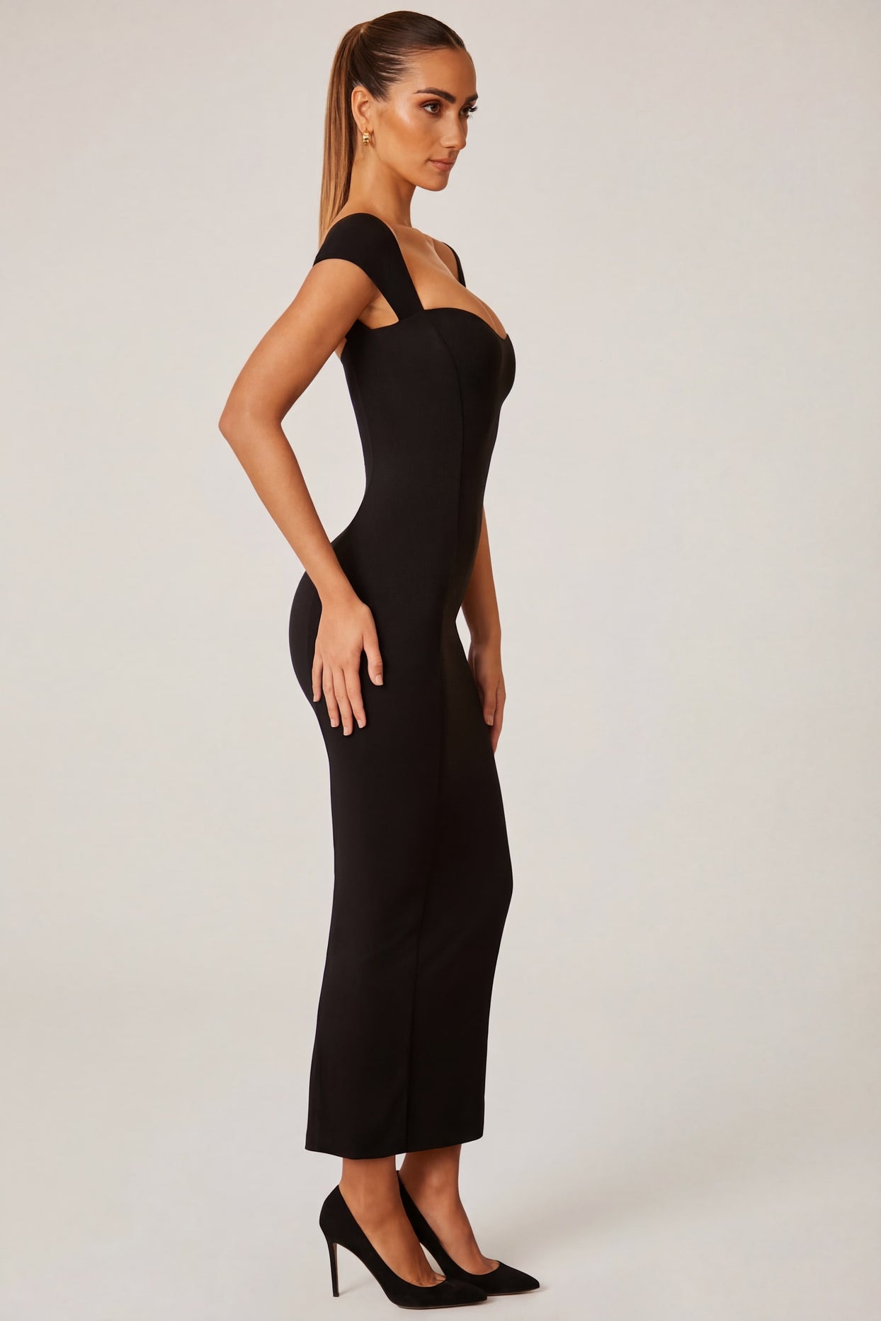 Sweetheart Neckline Maxi Dress in Black - 3