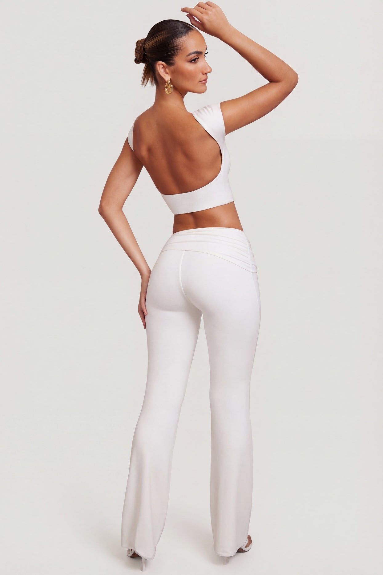 Mid-Rise Straight Leg Trousers in White - 5