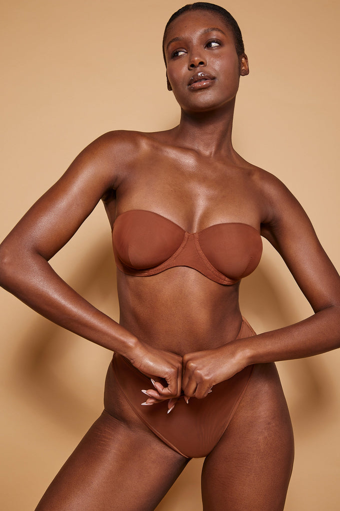 Soft Mesh Strapless Bra in Chestnut