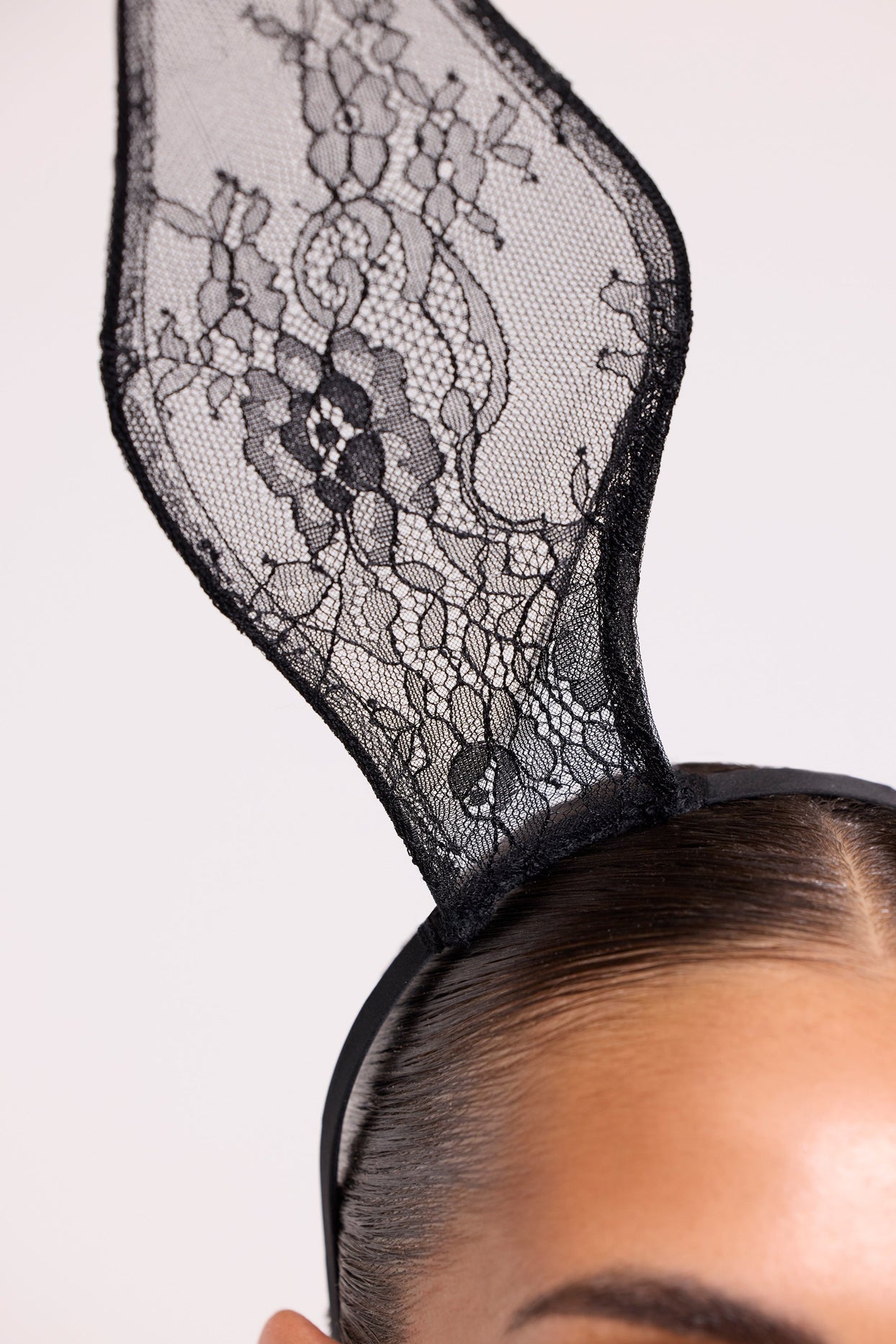 Wired Lace Bunny Ears in Black