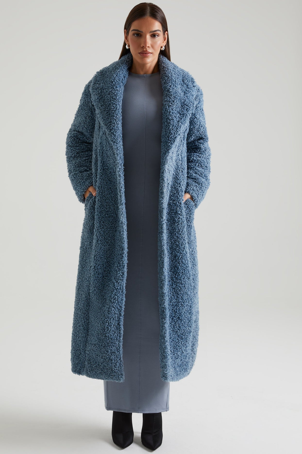 Long Shearling Coat in Blue