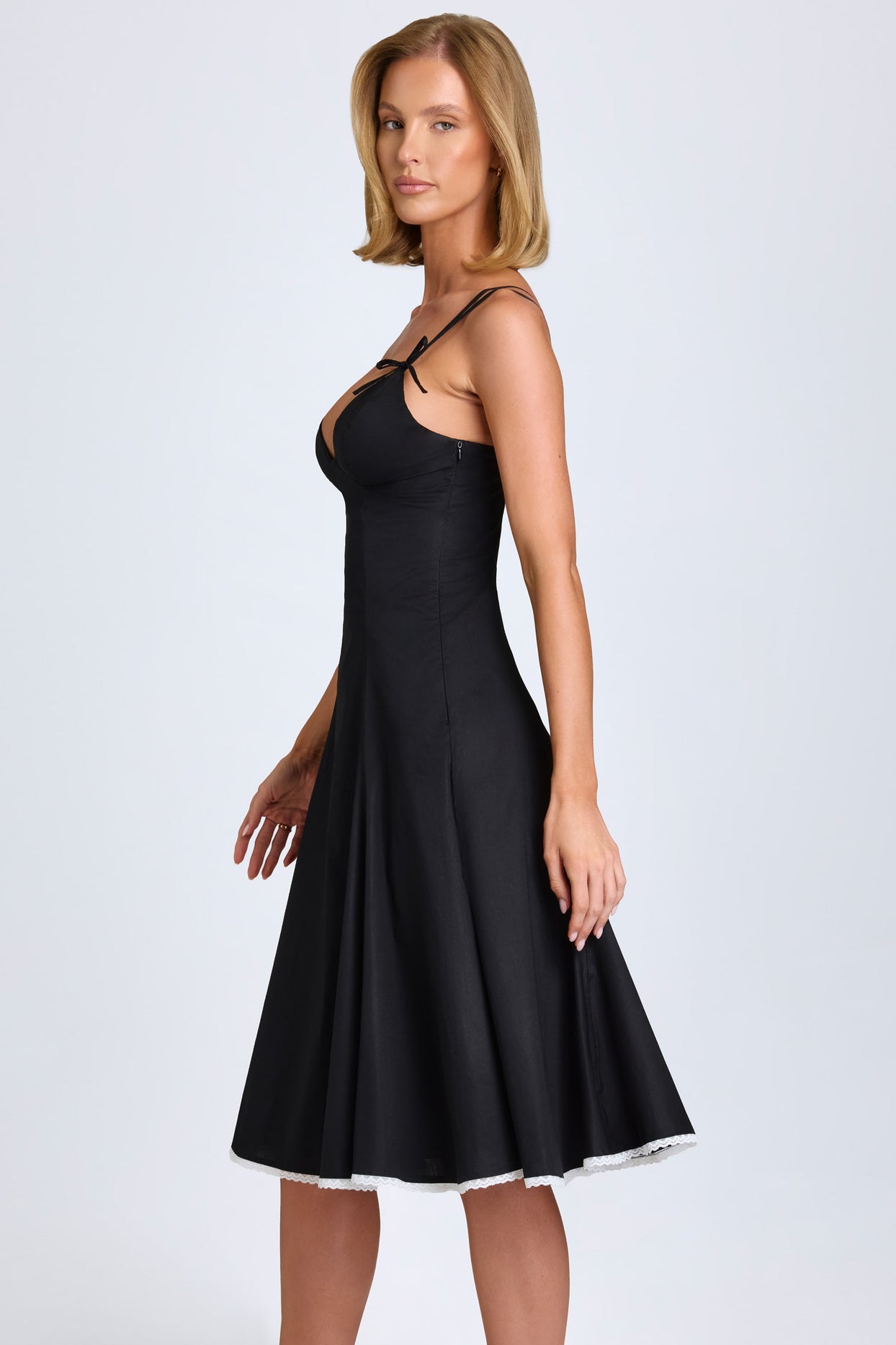 Bow-Detail A-Line Midi Dress in Black - 3