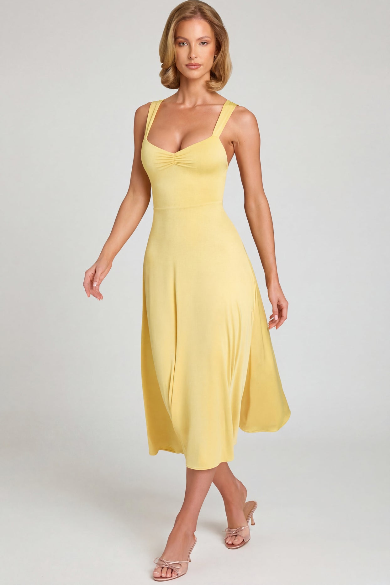 Sweetheart-Neck Ruched Midaxi Dress in Pastel Yellow - 8