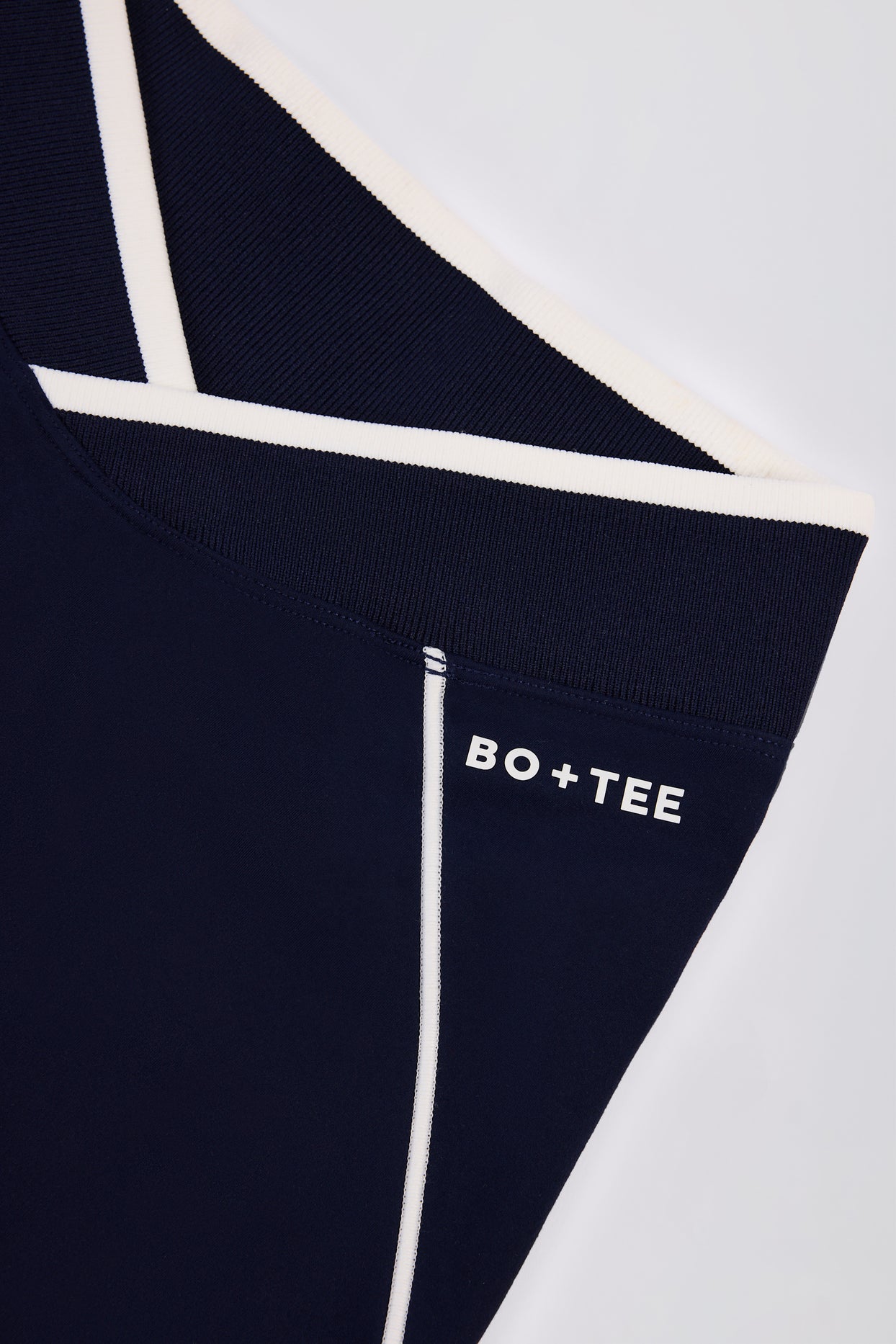 Soft Active Crossover Contrast Leggings in Midnight - 6