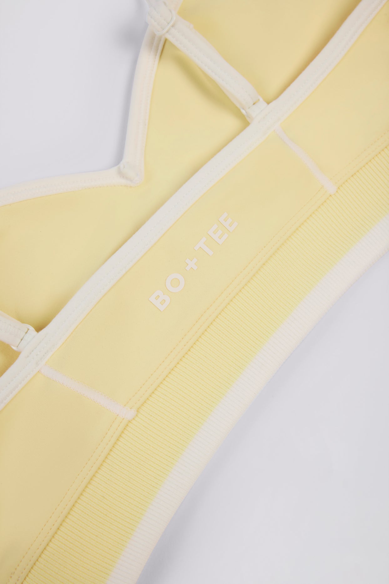 Soft Active Sweetheart-Neck Contrast Sports Bra in Lemon - 6