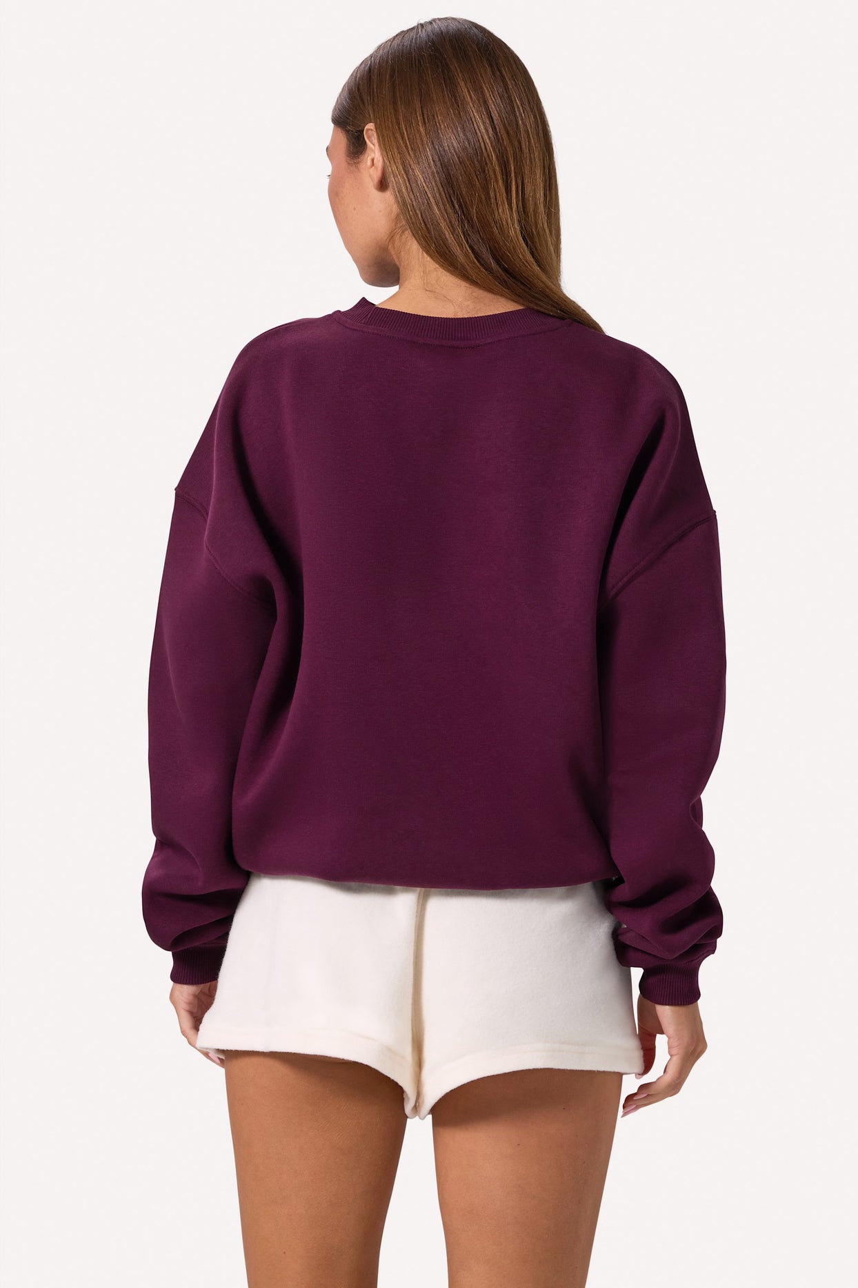 Oversized Crew-Neck Jumper in Burgundy - 2