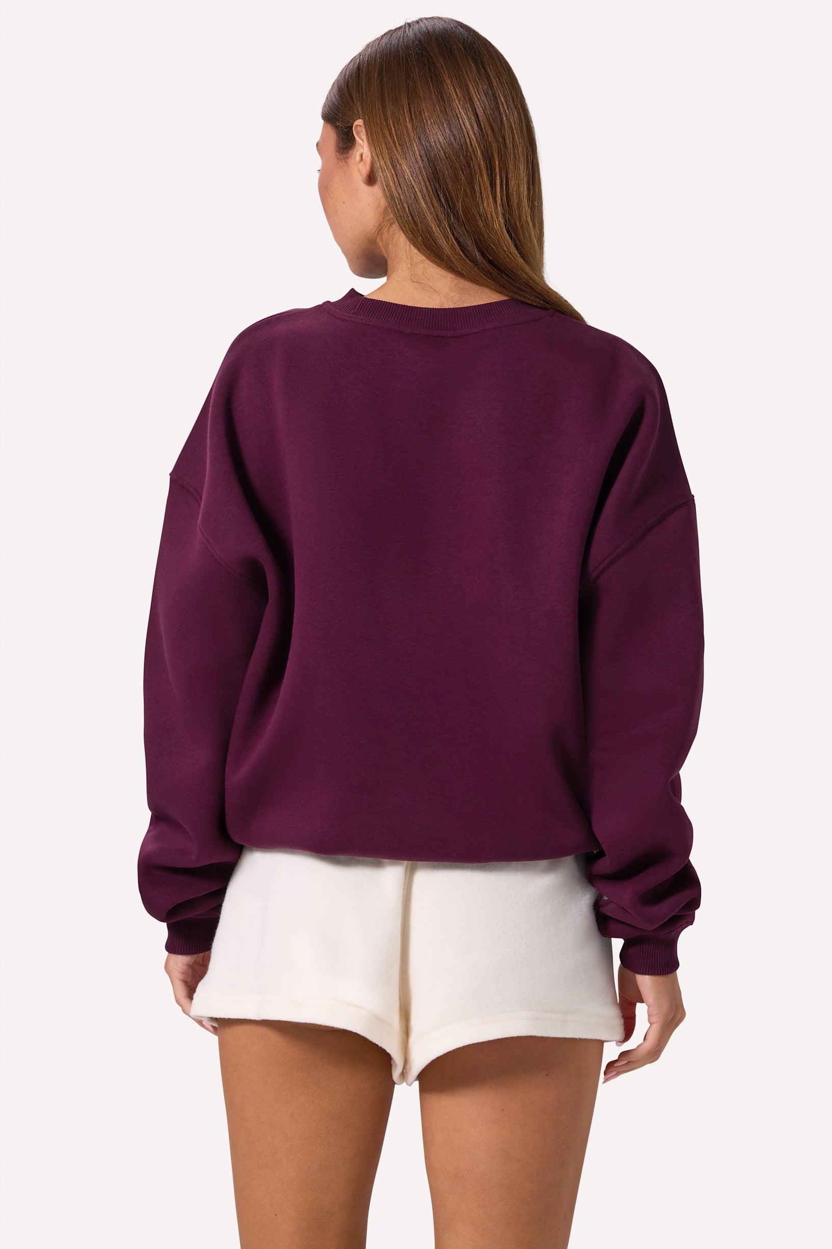 Oversized Crew-Neck Jumper in Burgundy - 2