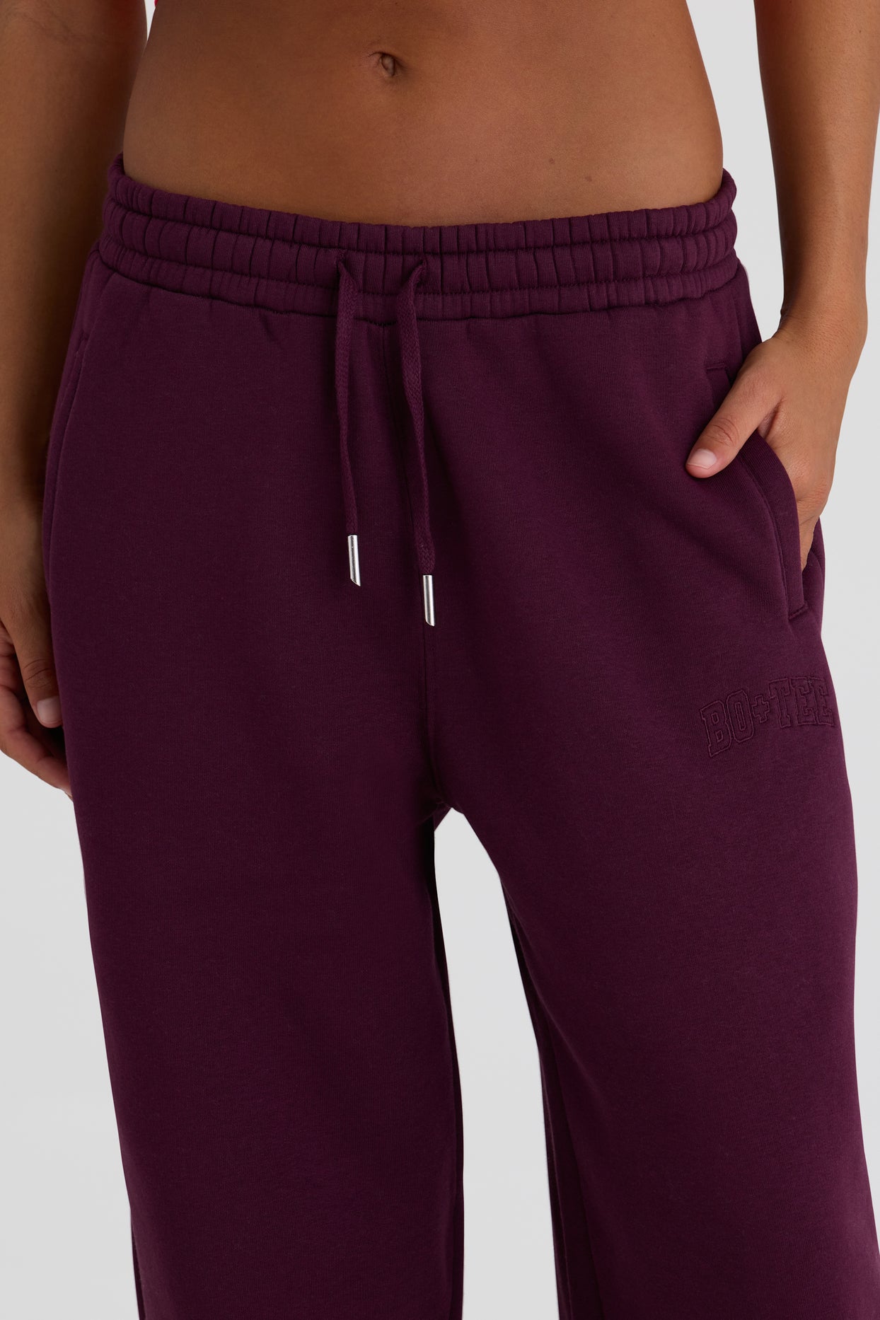 Brushed Cotton Jersey Mid-Rise Relaxed Joggers in Burgundy - 4