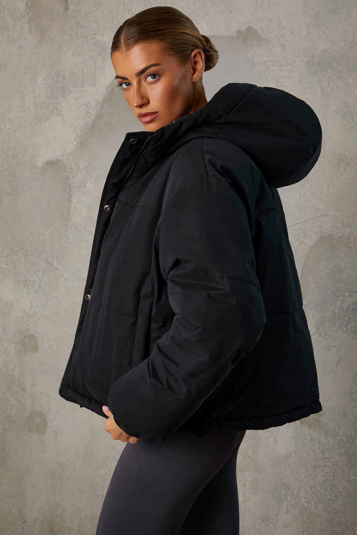 Reversible Hooded Puffer Jacket in Black