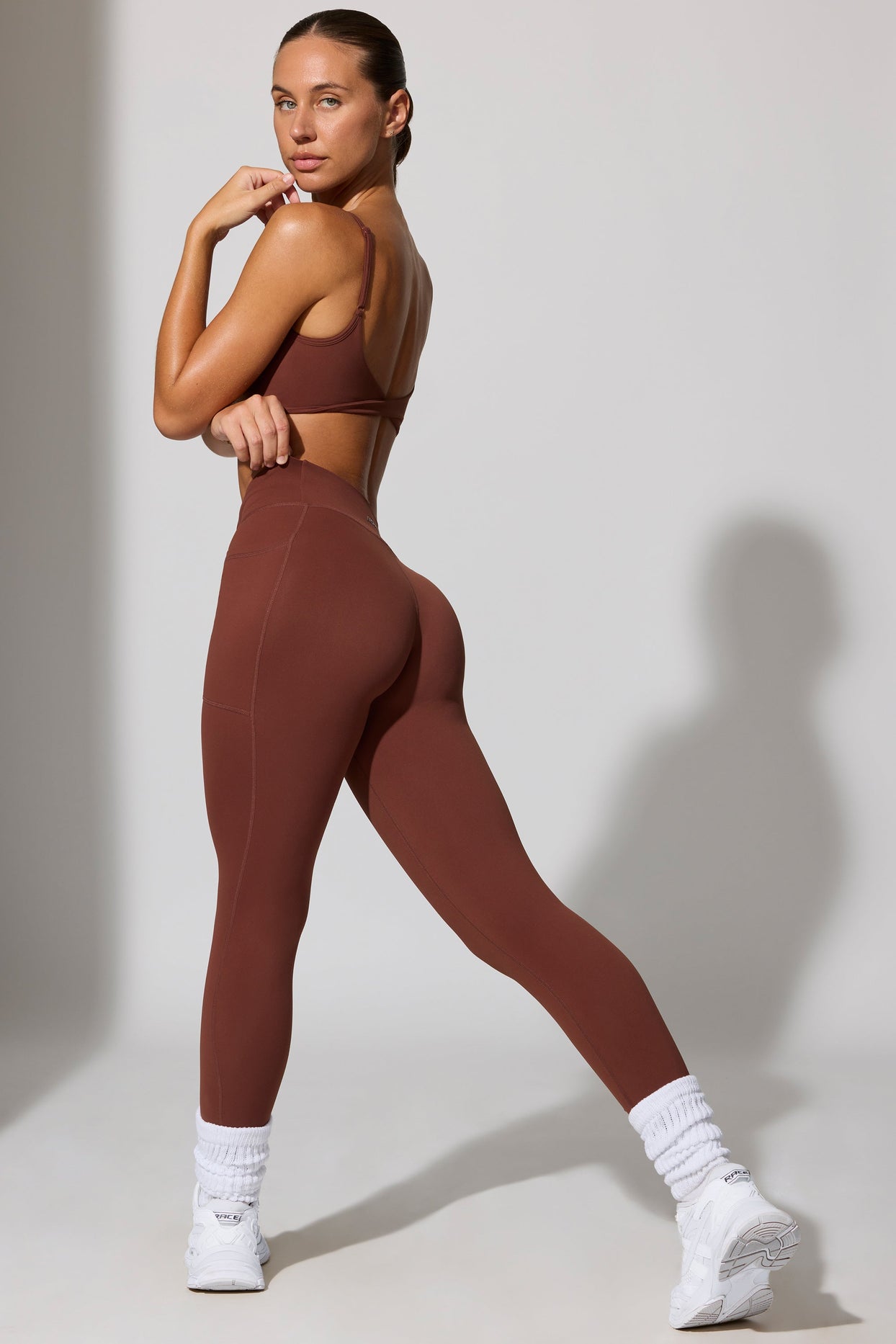 Change Full Length Leggings with Pockets in Chocolate