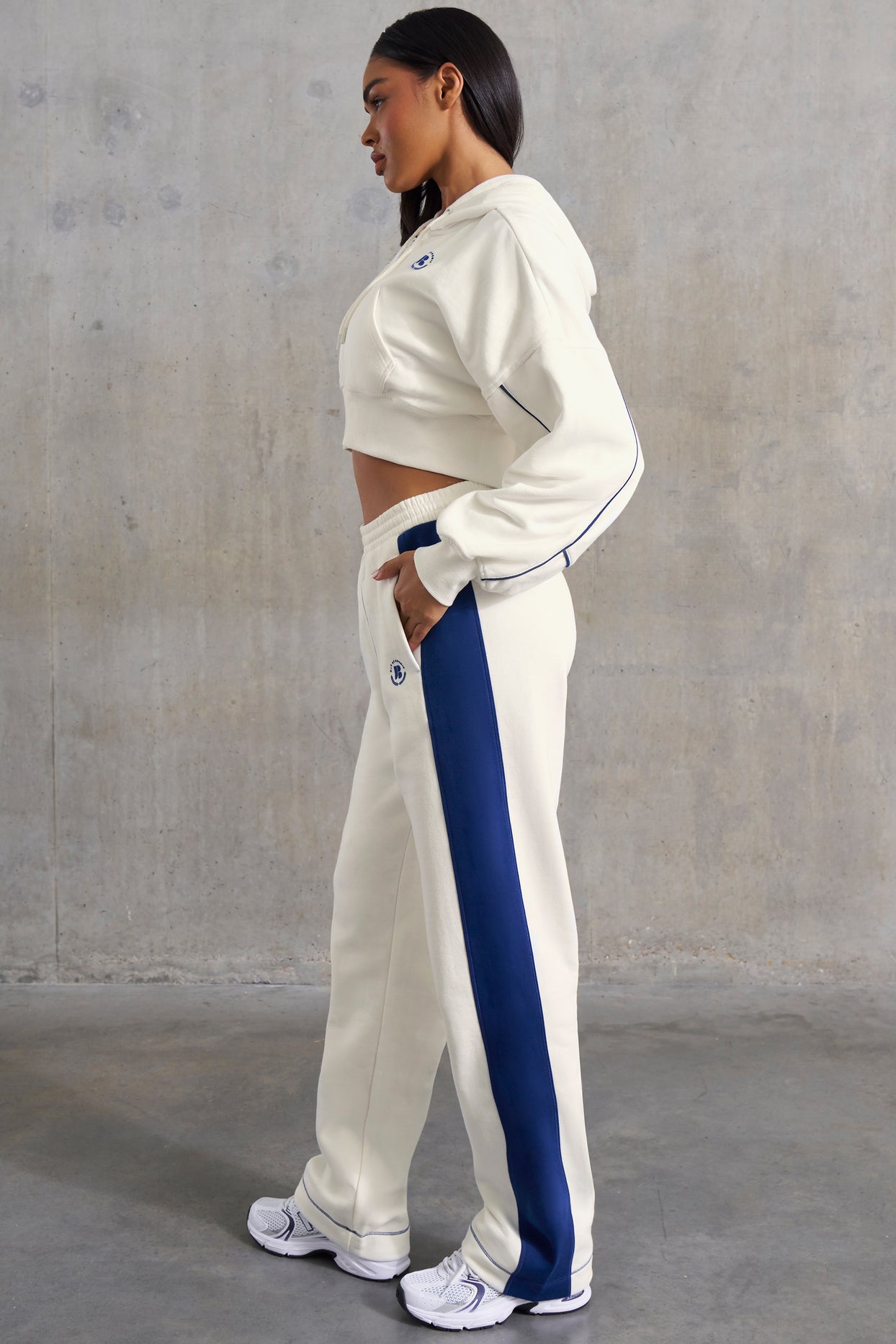 Petite Wide Leg Sweatpants in White