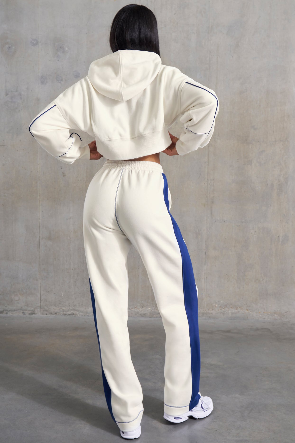 Petite Wide Leg Sweatpants in White