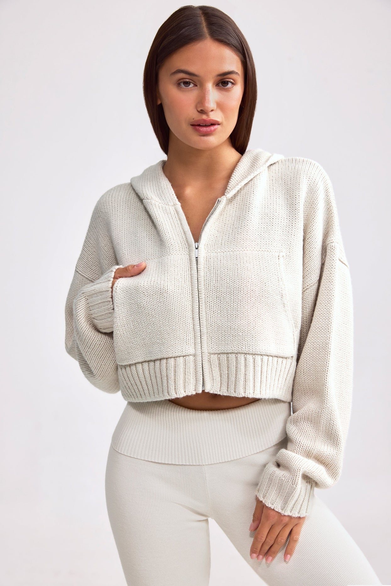 Cropped Zip-Up Chunky Knit Hoodie in Cream
