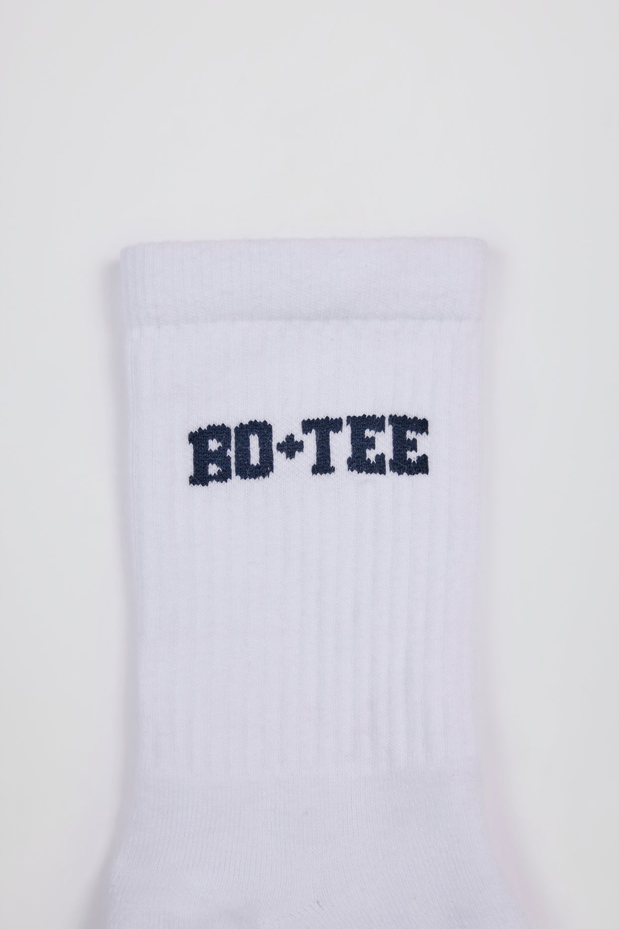 Ribbed Half-Crew Socks in White - 3