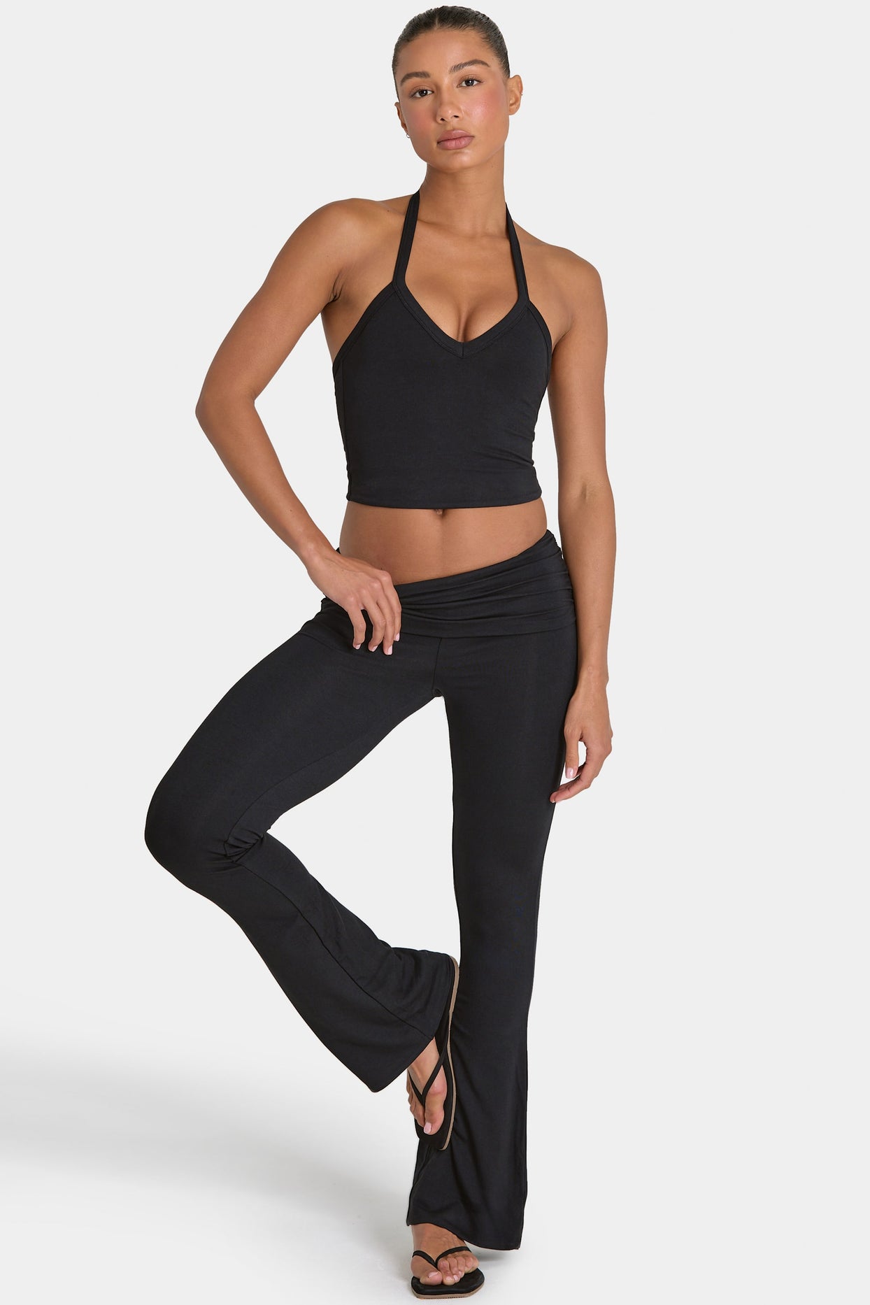 ButterCloud™ Flared Leggings in Black - 4