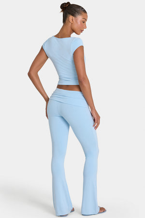 Bo+Tee model Kiele wearing the BT11319__LightBlue Trousers in Light Blue Modal fabric perfect for relaxed coffee dates