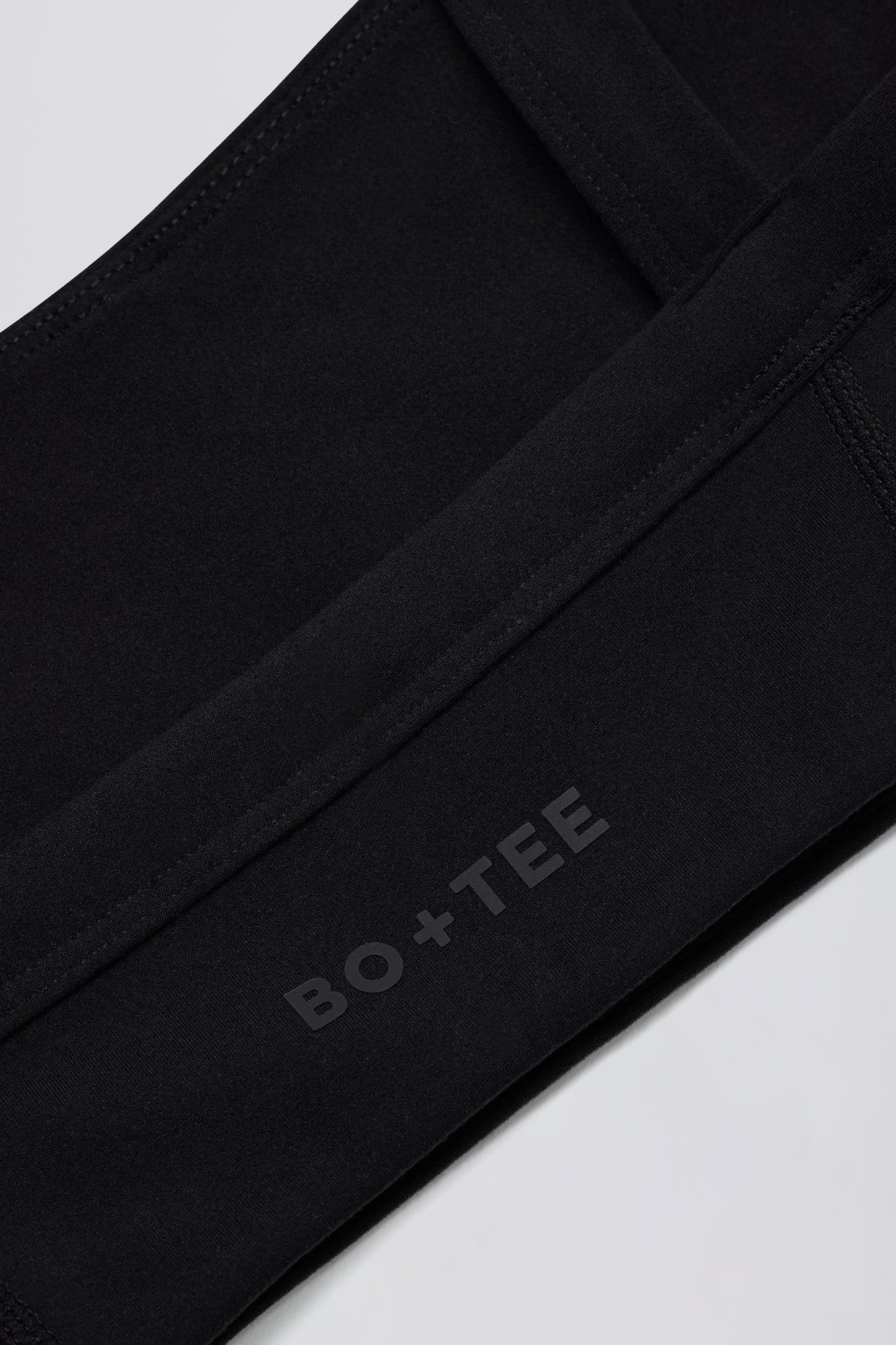 Soft Active Seam-Detail Sports Bra in Black - 6