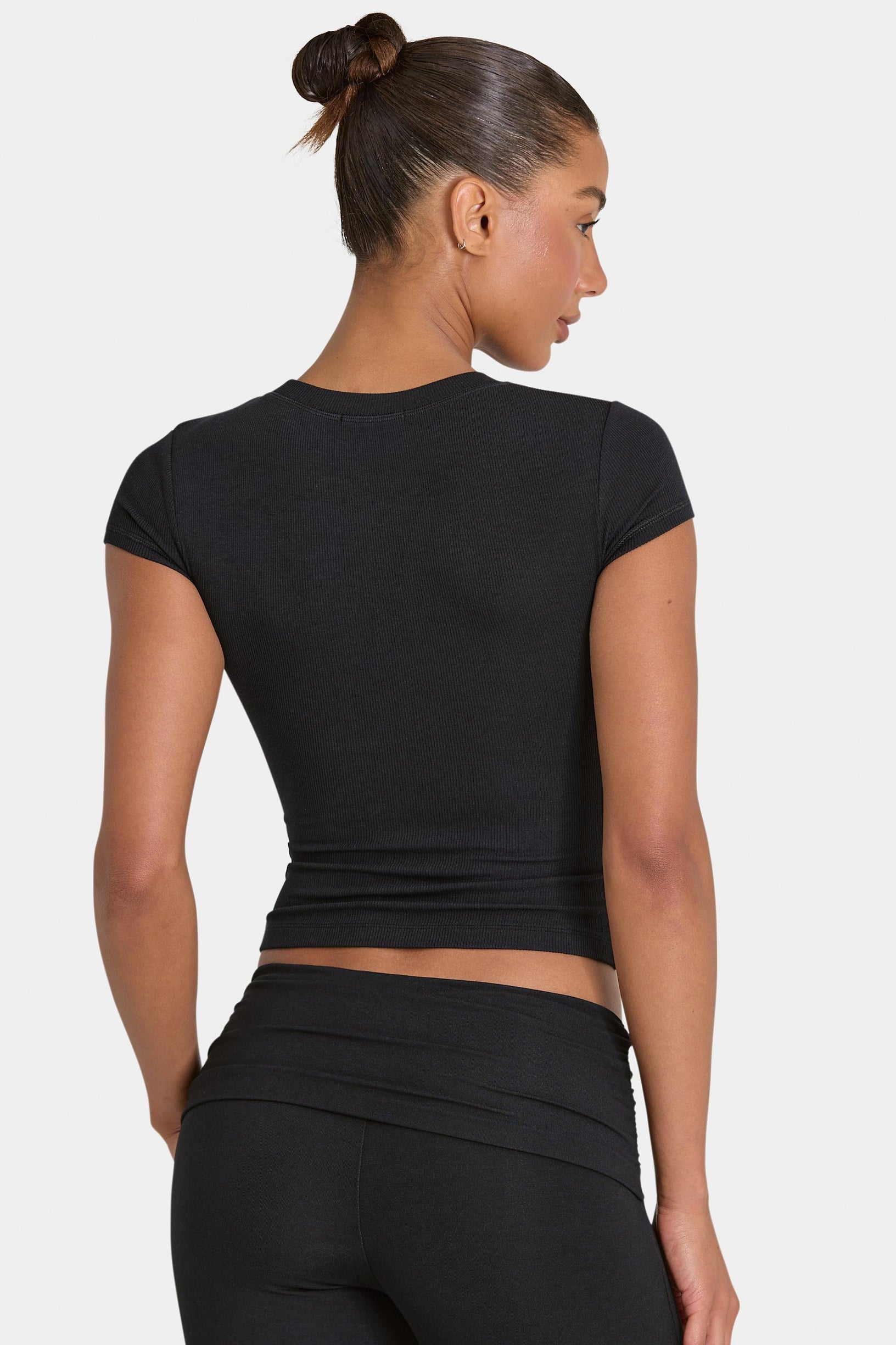 ButterCloud™ T-Shirt in Black - 2