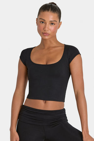 Bo+Tee model Kiele wearing the ButterCloud™ Full Top in Black Modal fabric perfect for running errands
