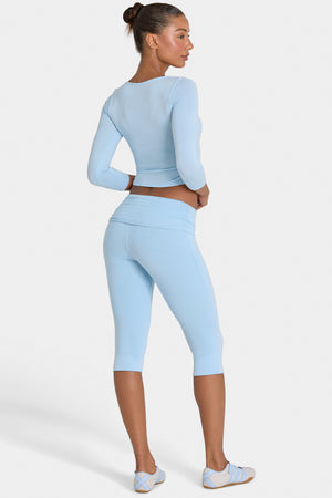 Bo+Tee model Kiele wearing the BT16390__LightBlue Leggings in Light Blue Modal fabric perfect for morning jogs