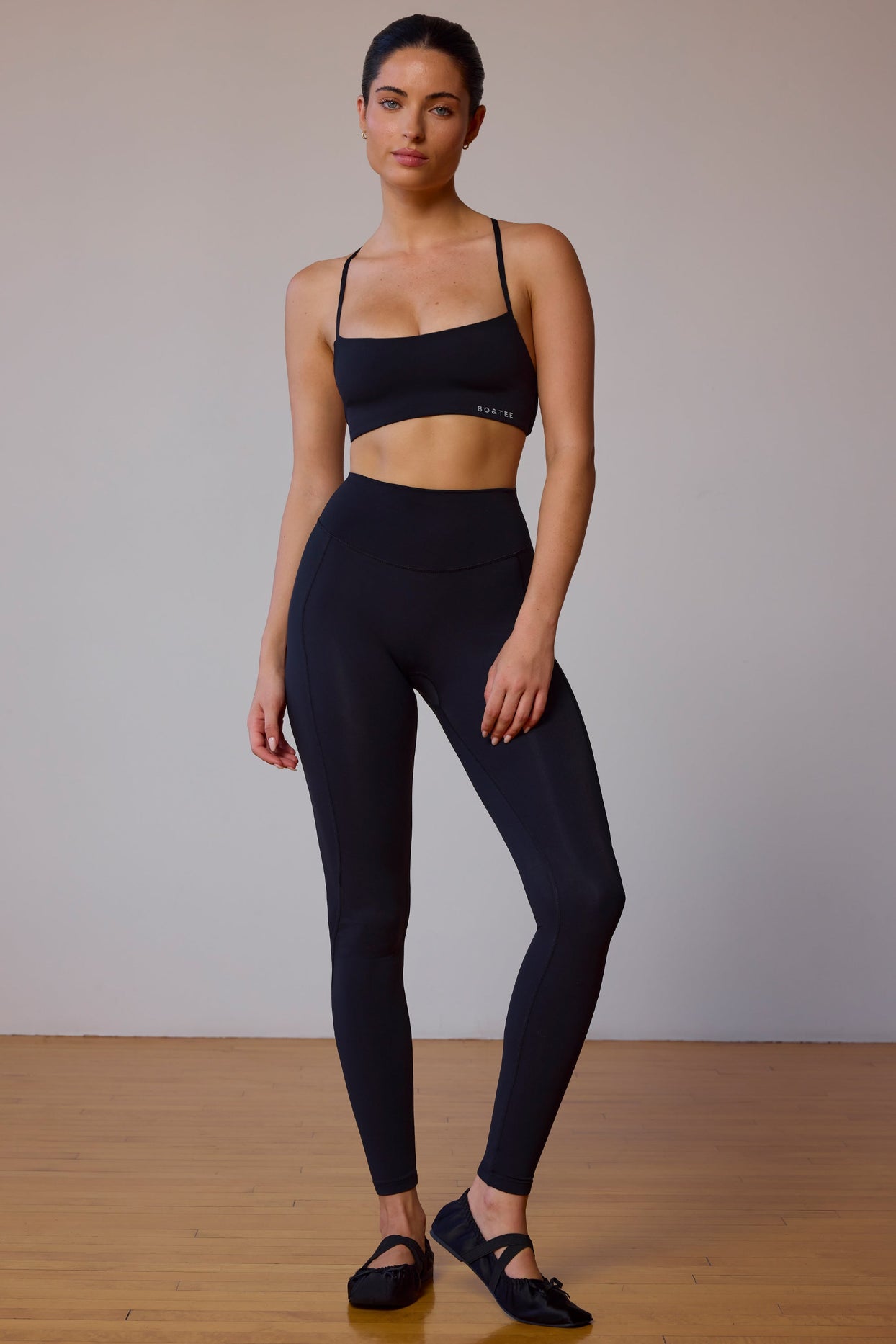 Petite UltraFlex Leggings in Black