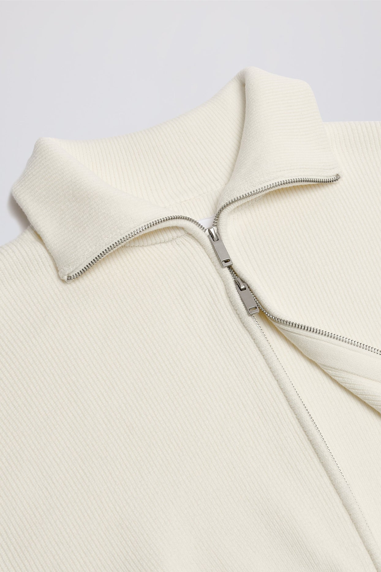 Ribbed Knit Zip-Up Cropped Sweatshirt in Ivory - 4
