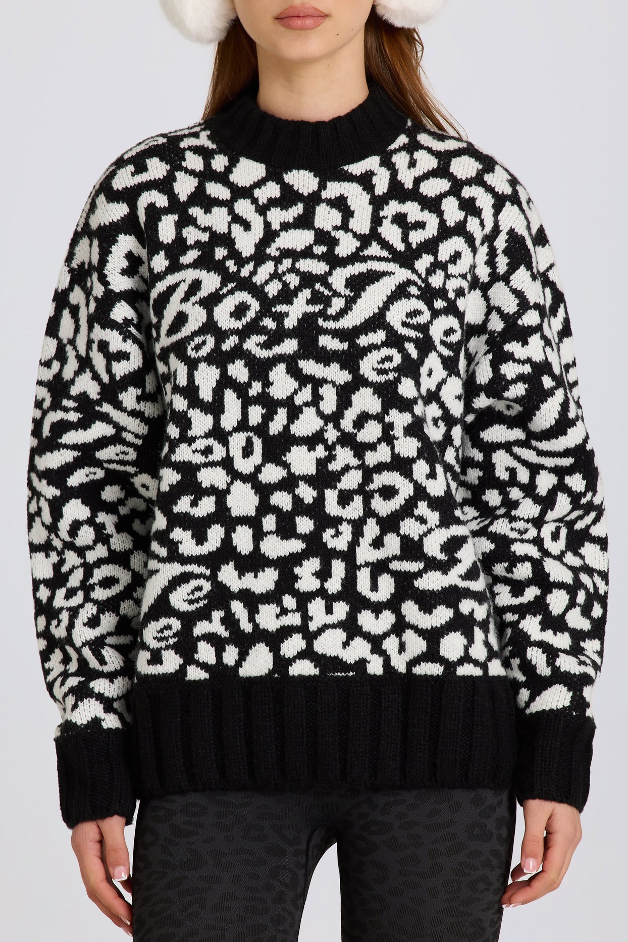 Jacquard-Knit Oversized Jumper in Black - 2