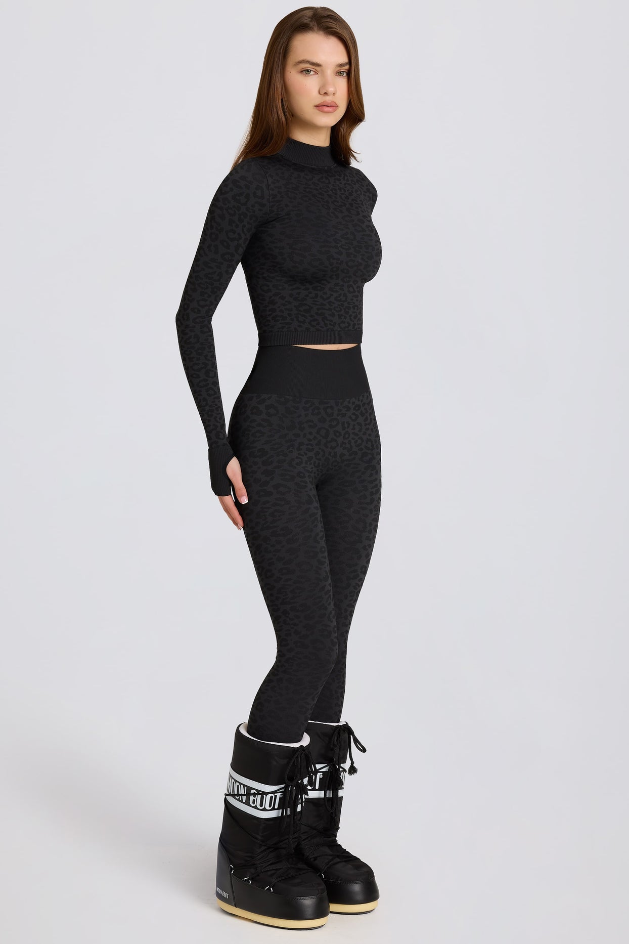 Thermal Base-Layer Leggings in Black Leopard - 6