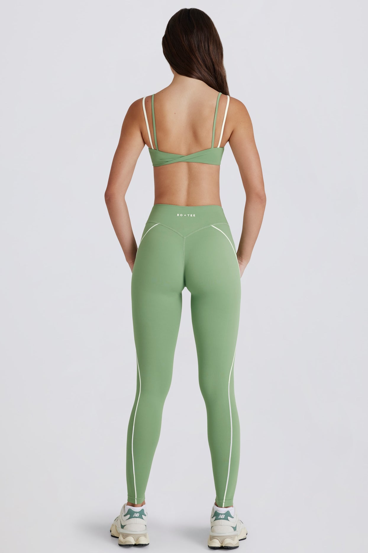 Soft Active Twist-Front Leggings in Jade - 4