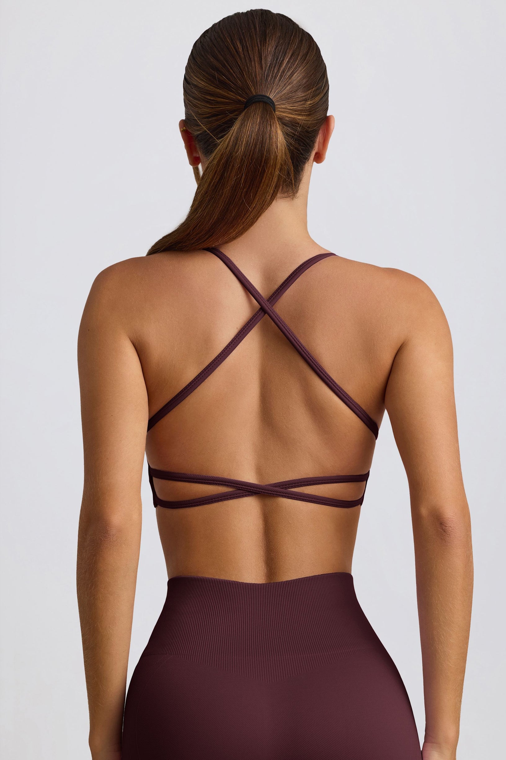 Super Sculpt Seamless Backless Sports Bra in Burgundy - 2
