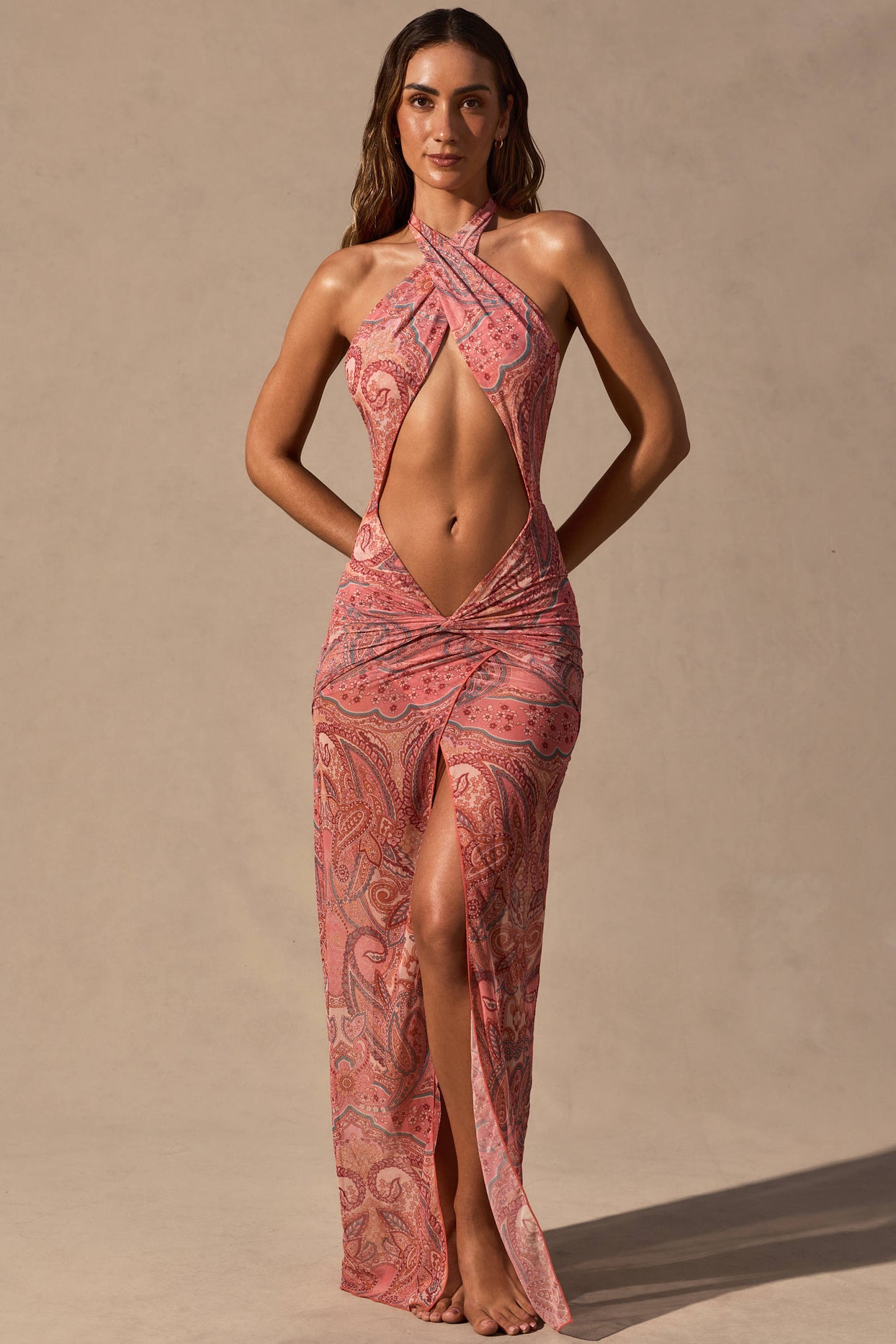 Cut-Out Halterneck Maxi Dress in Paisley Print - 4