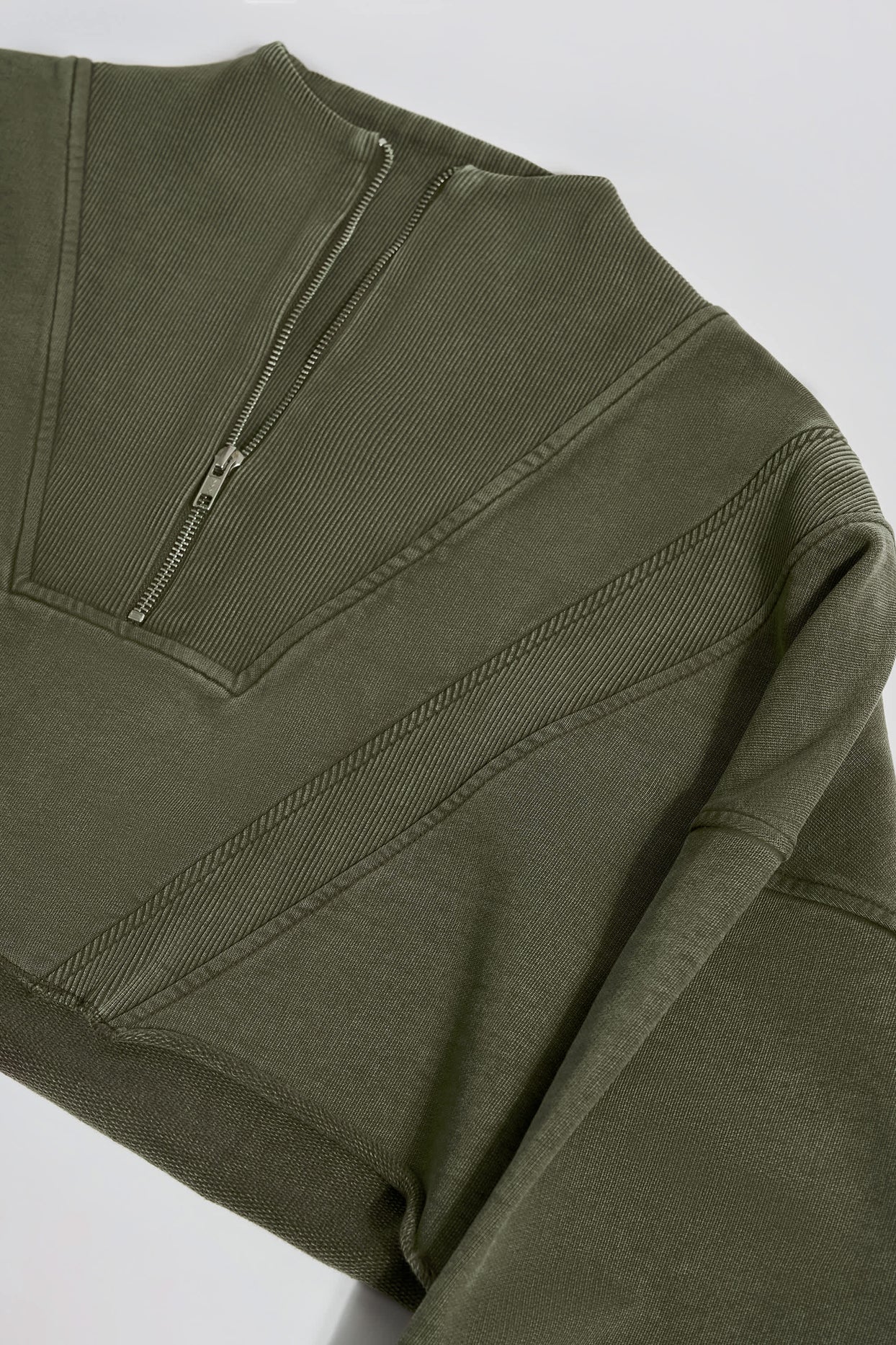 Cotton Jersey Acid Wash Cropped Sweatshirt in Light Green - 4
