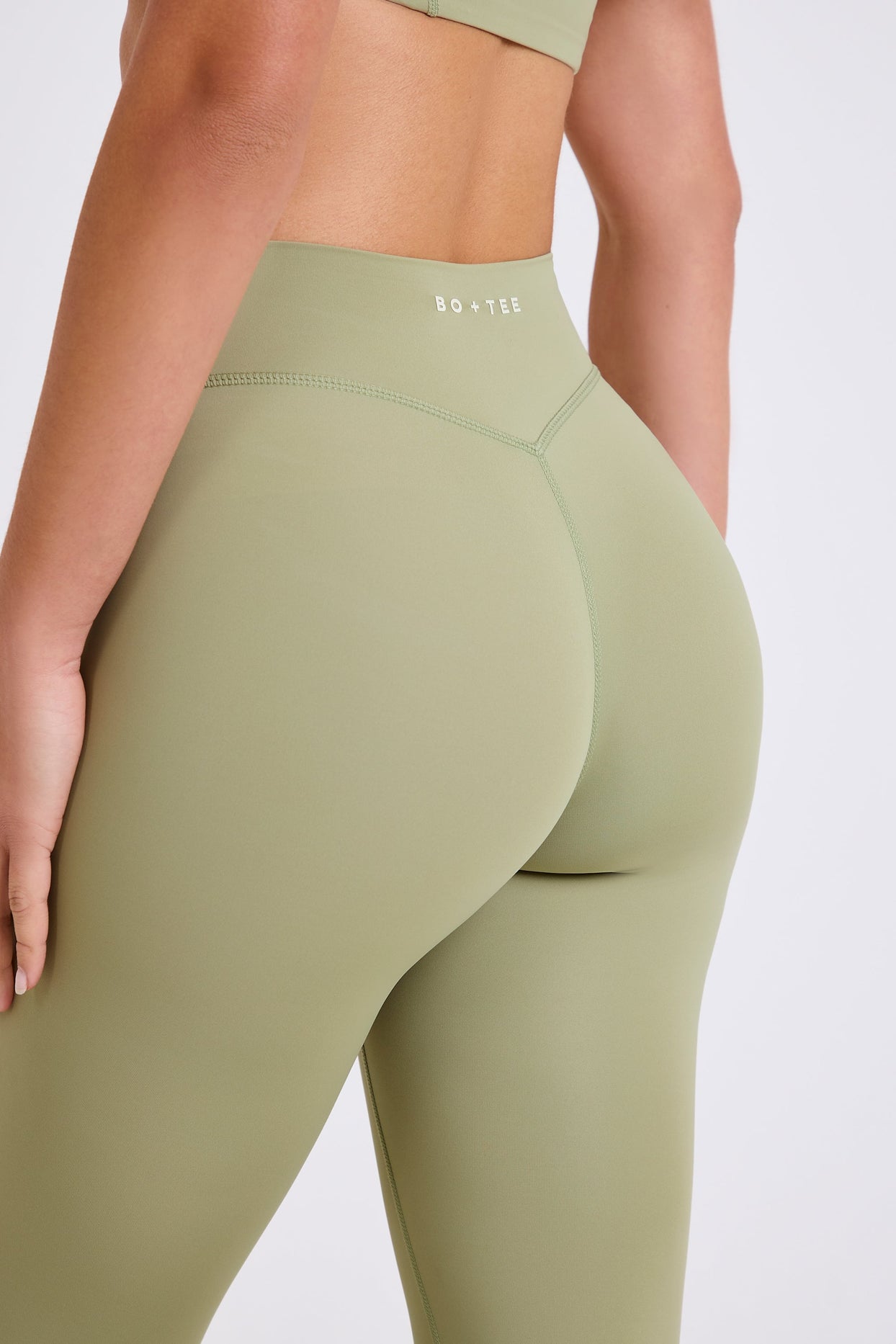High-Waist Leggings in Matcha - 6